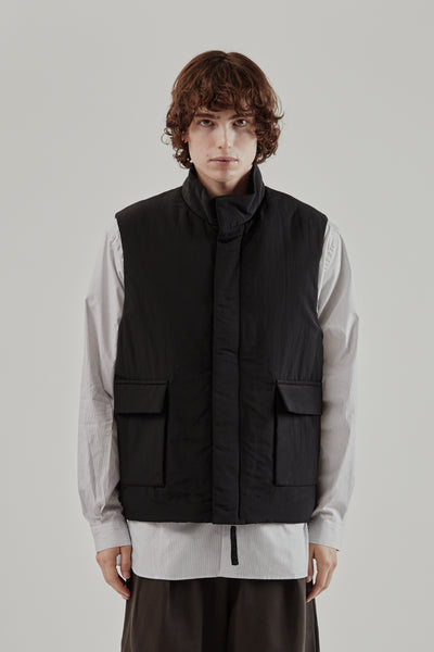 【新品】ARTS&SCIENCE／Stand collar vest Still_By_Hand_FW25_Stand_Colla