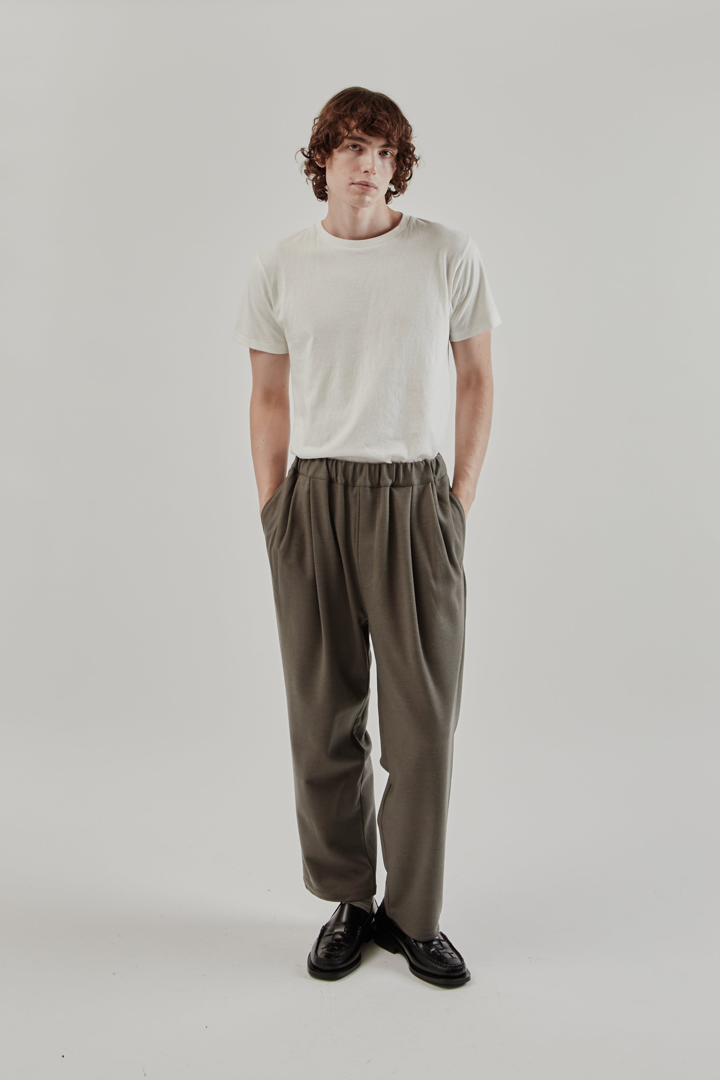 Still By Hand Wool Jersey Two Tuck Pants - Greige | Wallace