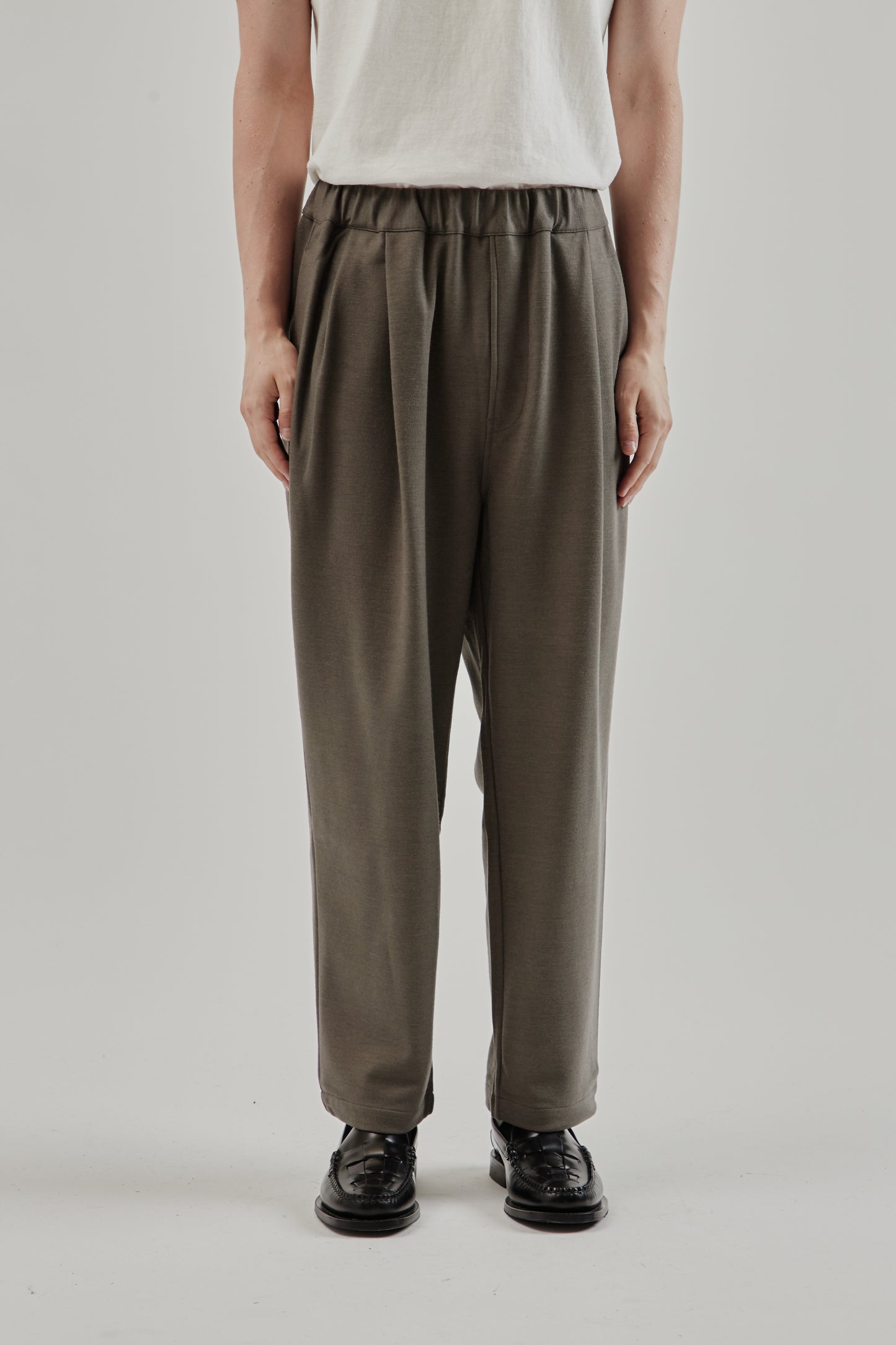 Still By Hand FW25 Wool Jersey Two Tuck Pants Greige 4