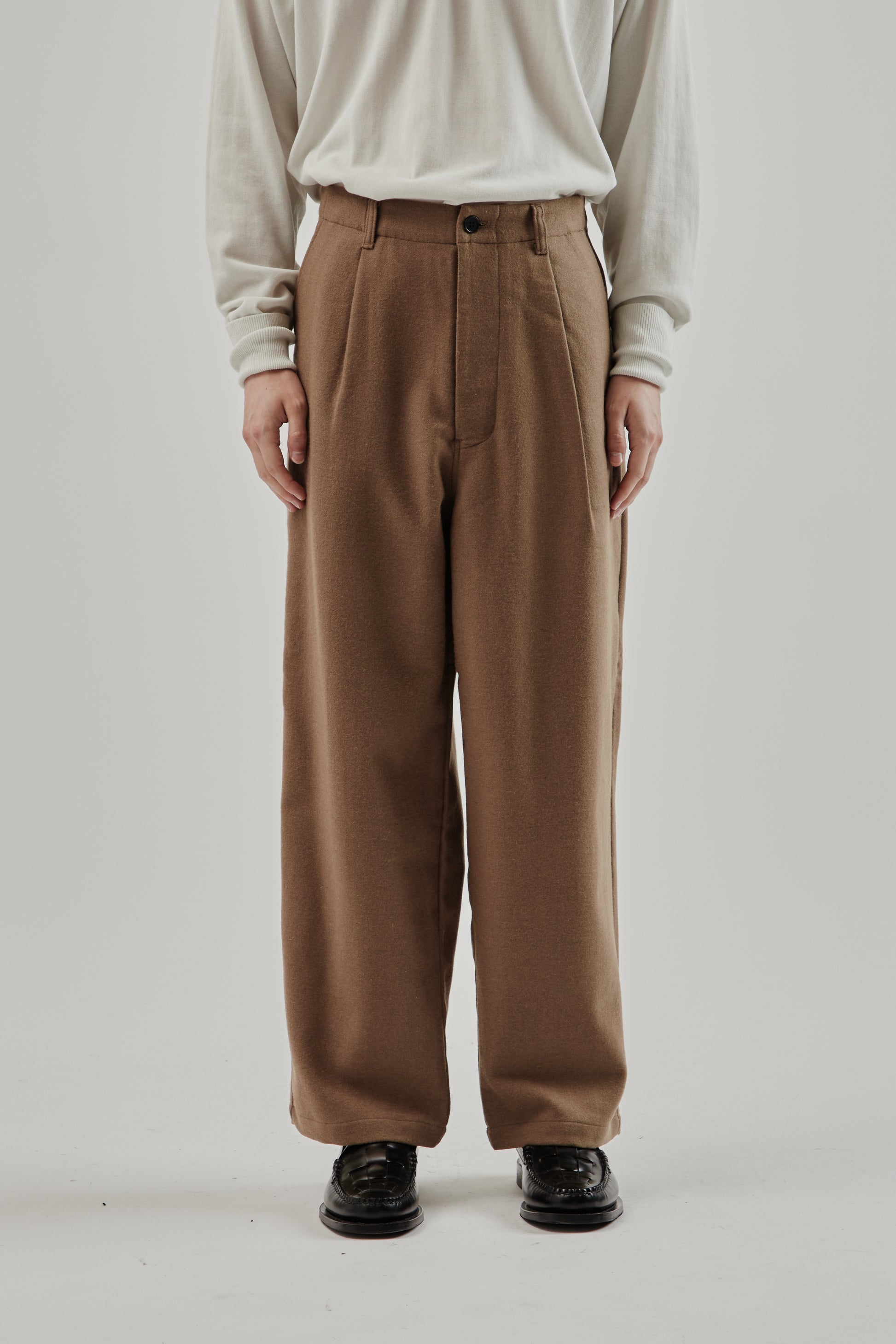 Still By Hand FW25 Wool Nylon Wide Pants Khaki Beige 2