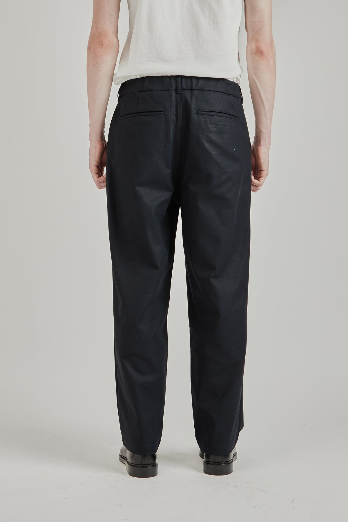 Deep Tuck Pressed Pants - Black Navy