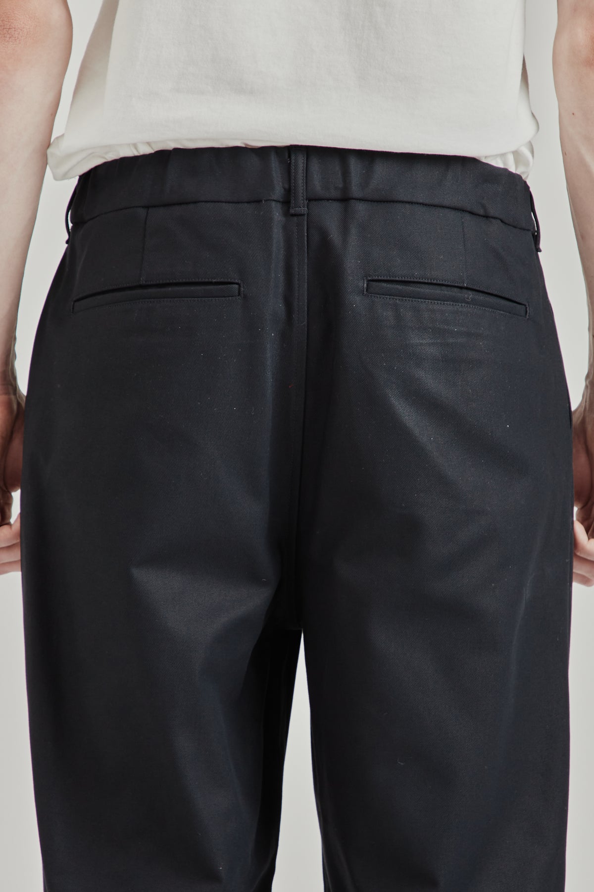 Deep Tuck Pressed Pants - Black Navy