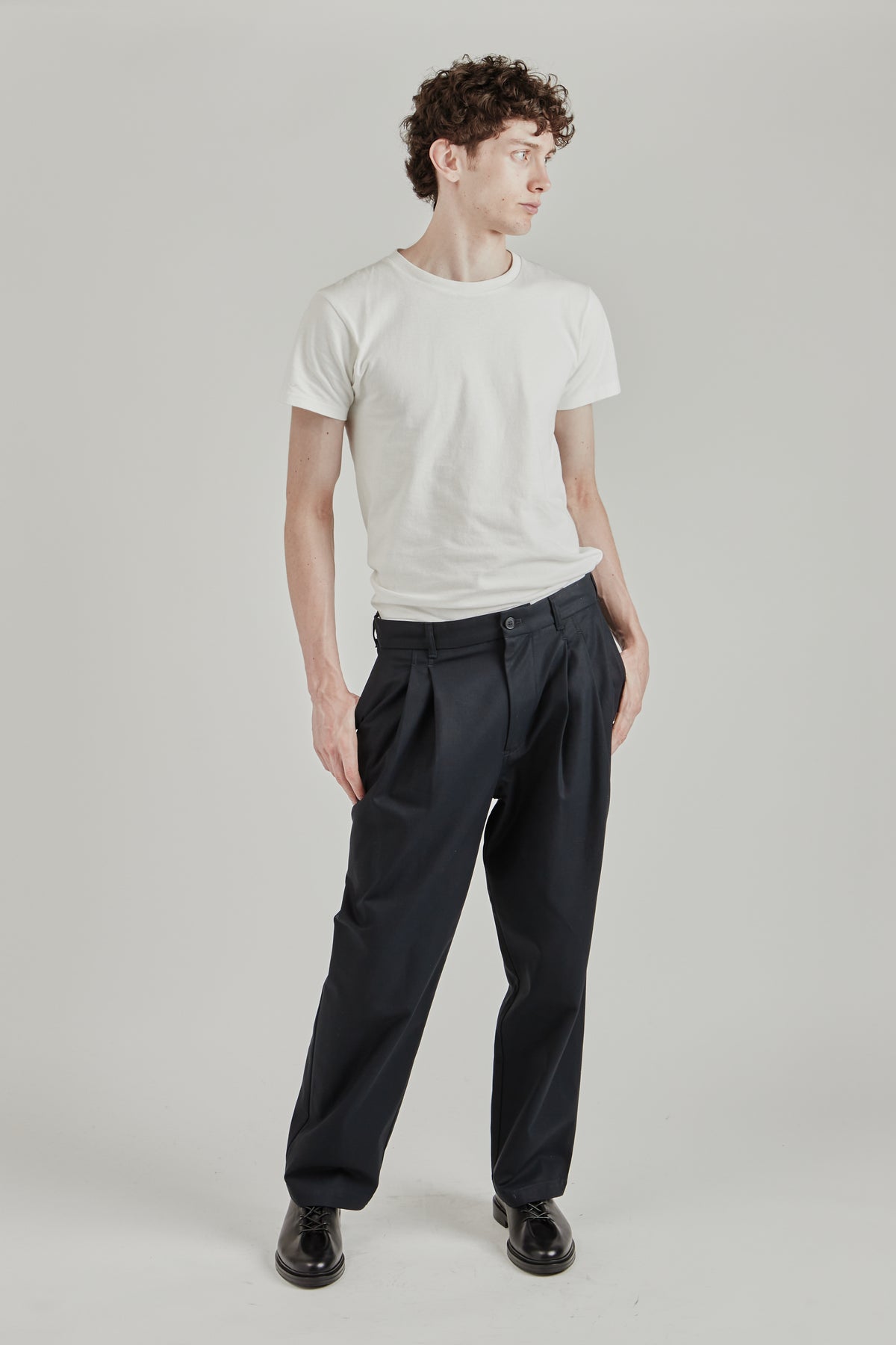 Deep Tuck Pressed Pants - Black Navy