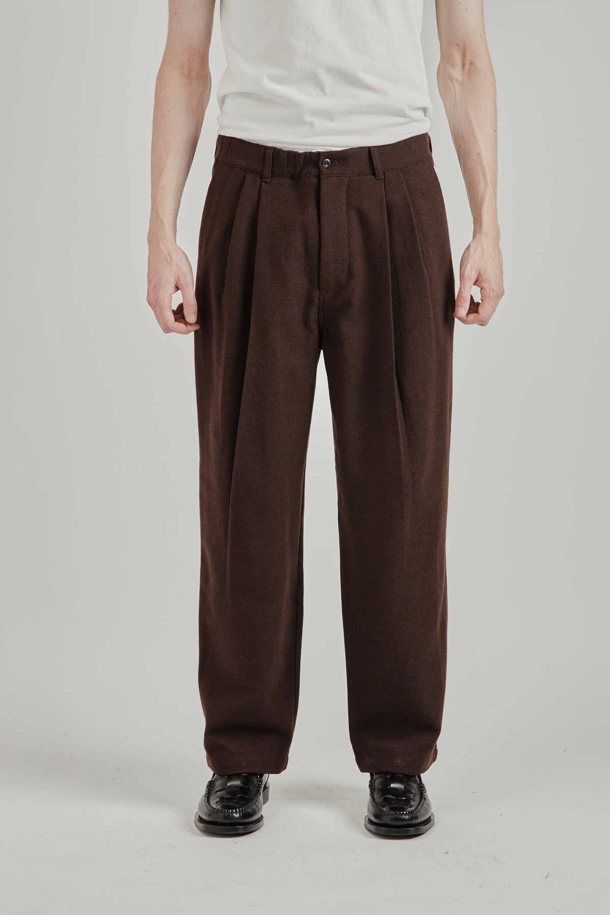Wool Mixed Deep Tuck Pants - Dark Brown