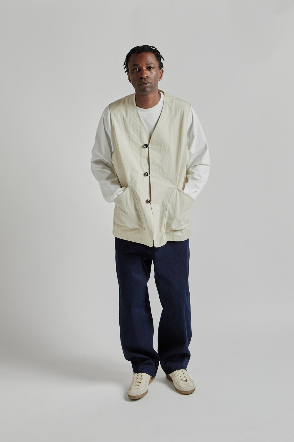 Still by Hand Loop Button Vest Light Beige 10