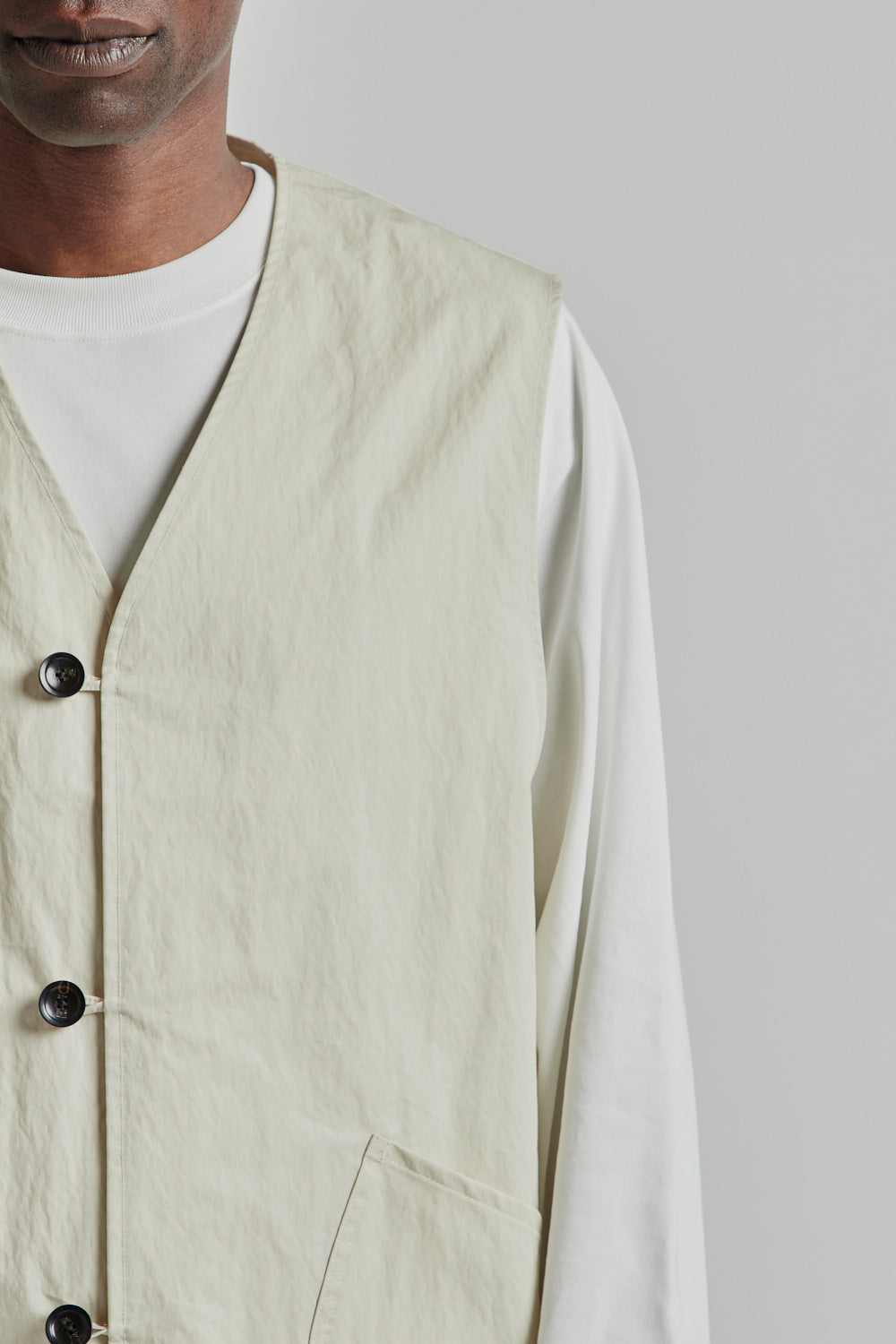 Still by Hand Loop Button Vest Light Beige 7