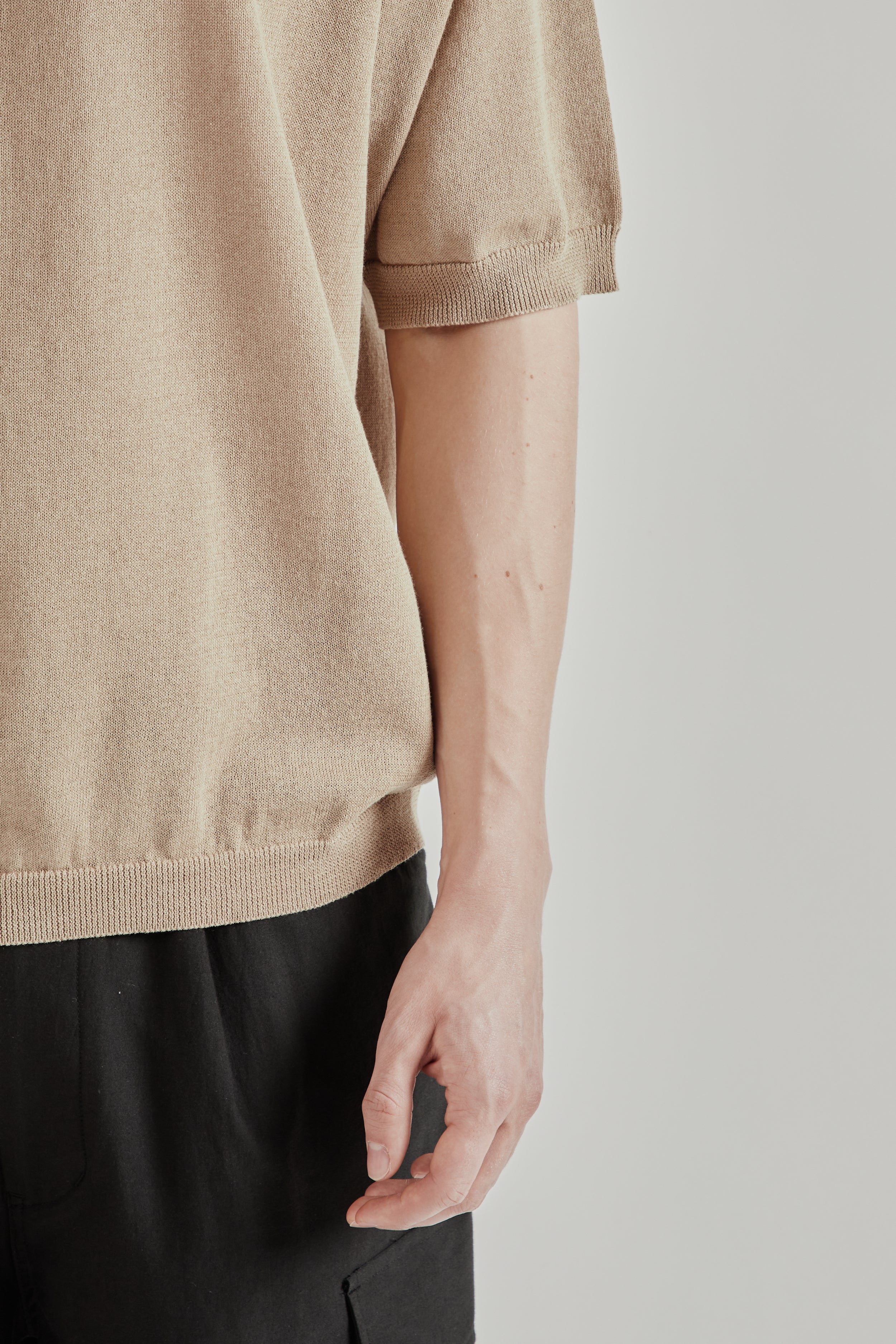 Still by Hand Half Sleeve Knit T-Shirt - Khaki Beige | Wallace