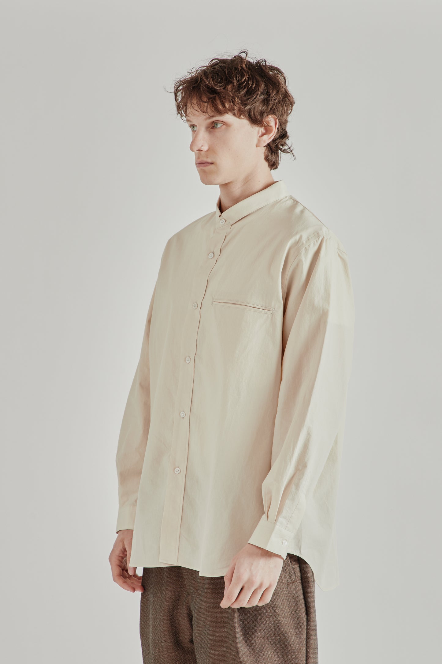 Still by Hand SS26 Linen Mixed Narrow Collar Shirt Light Beige2880