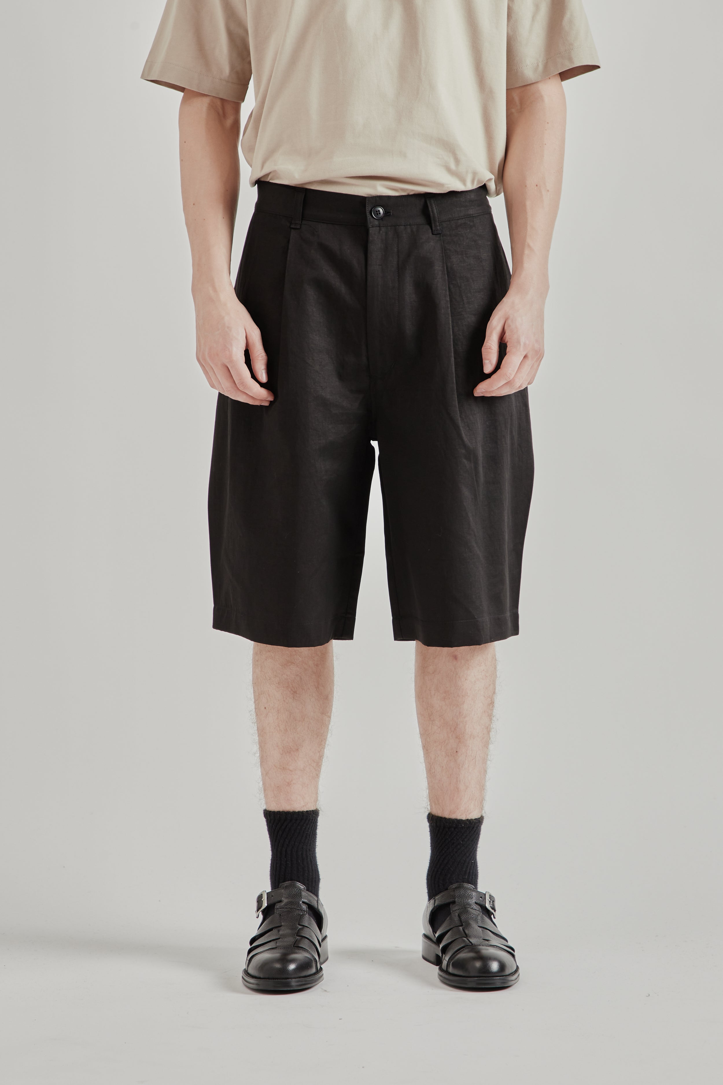 パンツ POSTELEGANT Linen Wide Shorts Black Still by Hand Linen Mixed Wide Shorts - Black | Wallace Mercantile