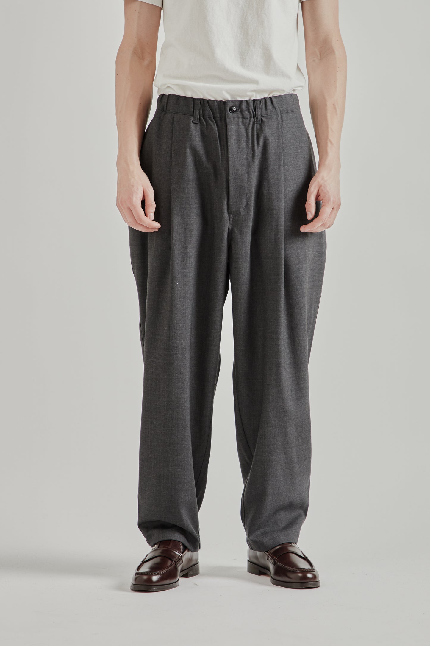 Still by Hand SS26 Summer Wool Wide Pants Charcoal2143