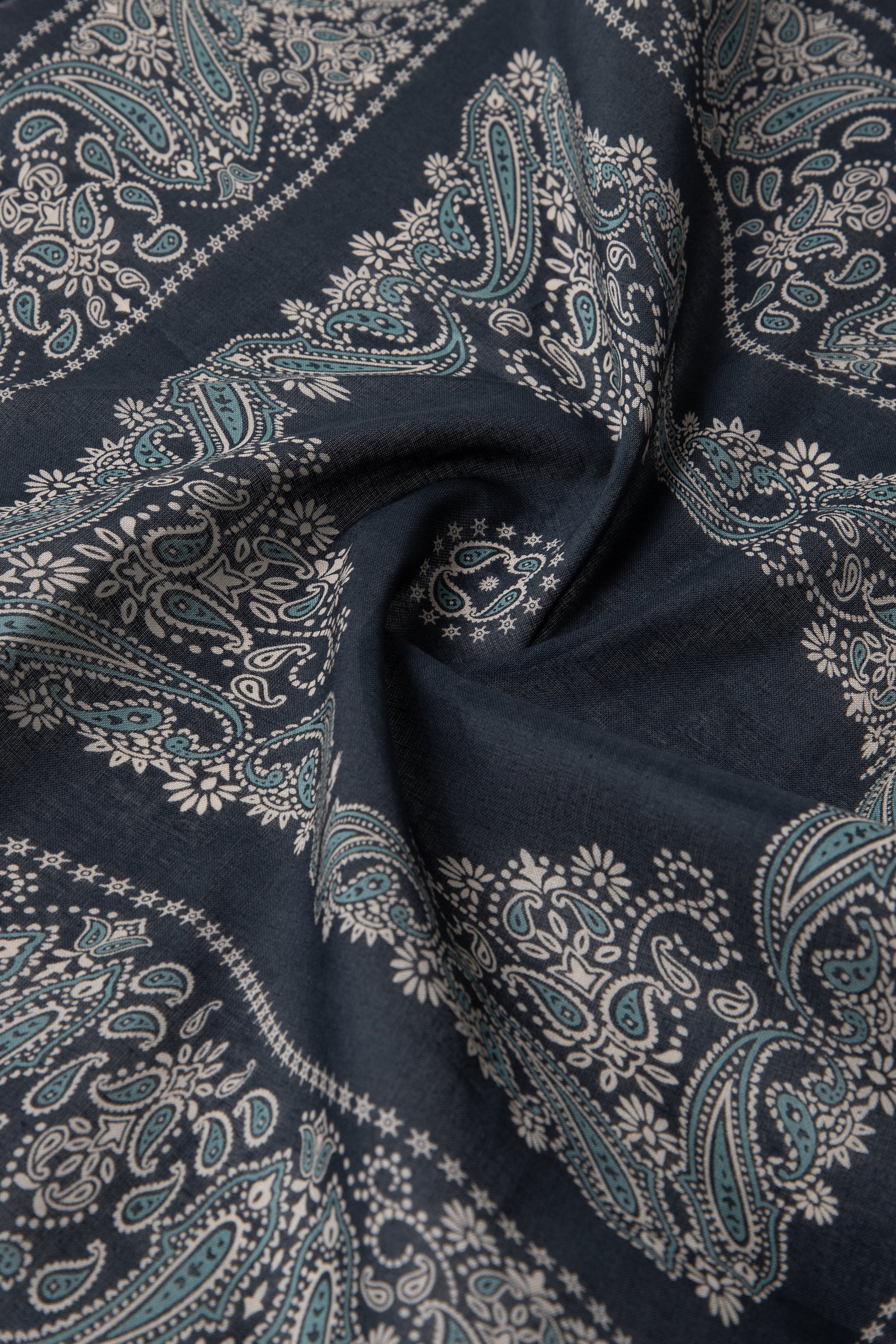 Sugarhill SS25 Stagger Bandana Navy 02