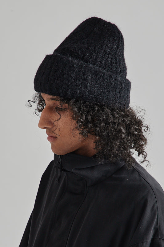 Sunflower Beanie in Black