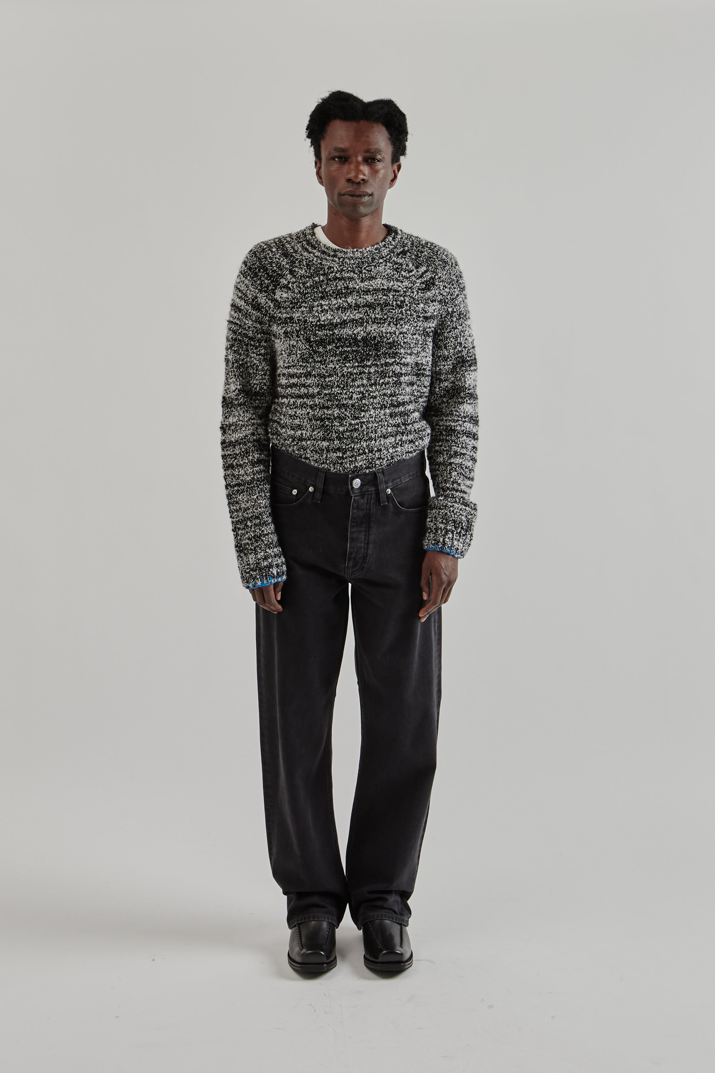 SUNFLOWERセーター MOON TEXT KNIT . ANTRACITE Sunflower - ムーン テキスト ニット | HBX - ハイプビースト