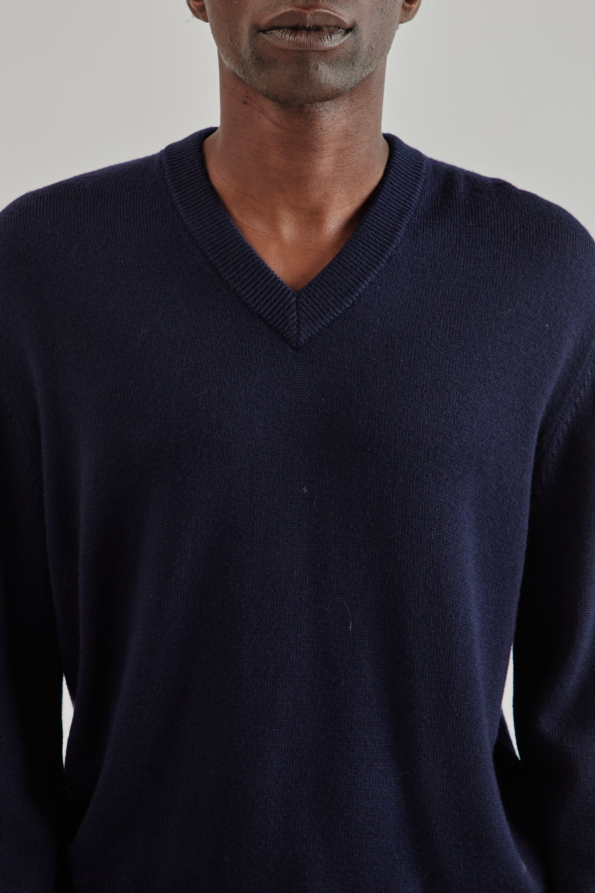 Sunflower FW25 Moon Merino V Neck Navy13
