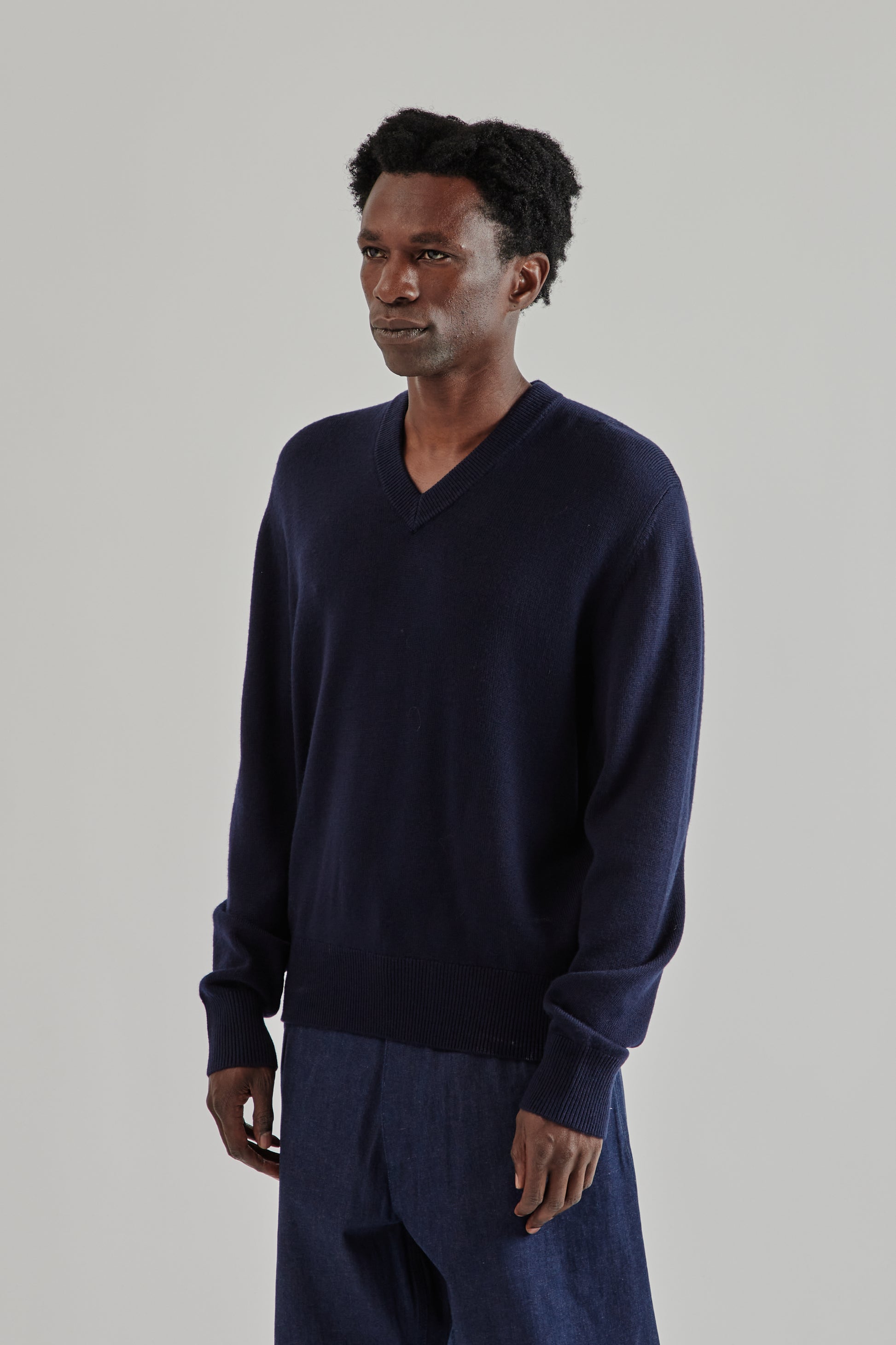 Sunflower FW25 Moon Merino V Neck Navy5