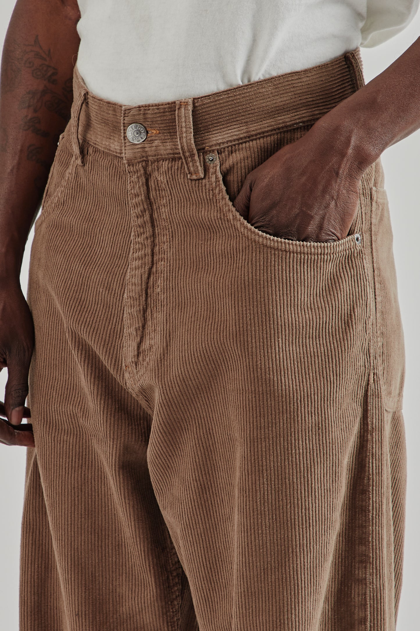 Sunflower FW25 Super Wide Corduroy Pant Taupe17
