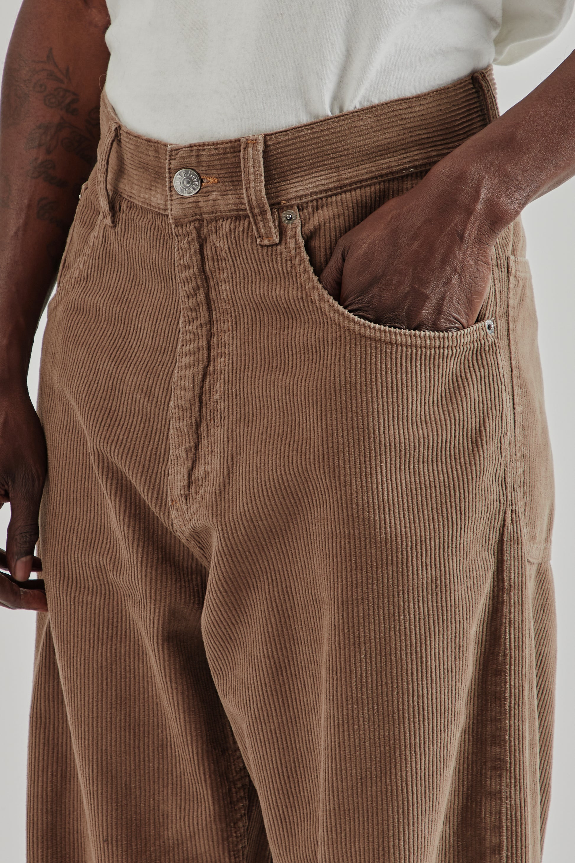 Sunflower FW25 Super Wide Corduroy Pant Taupe17