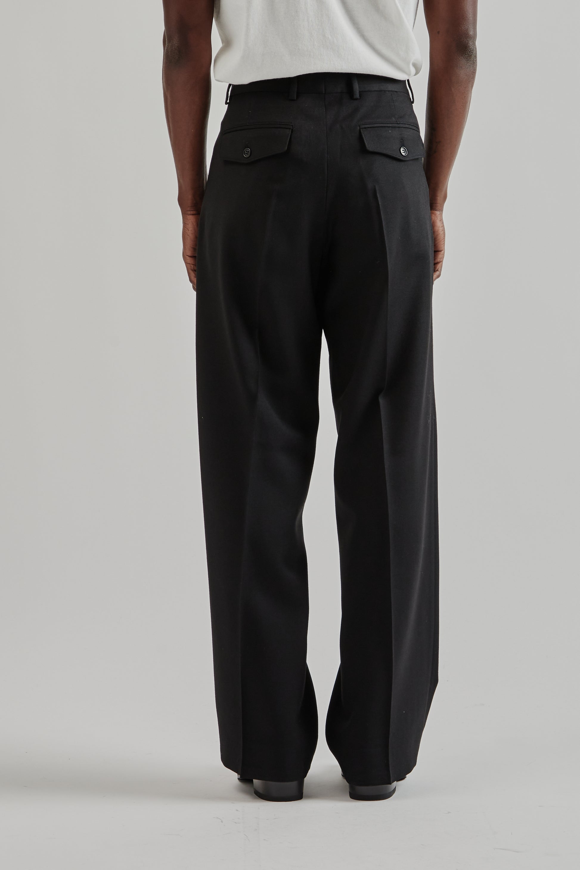 Sunflower FW25 Wide Pleated Trouser Black12
