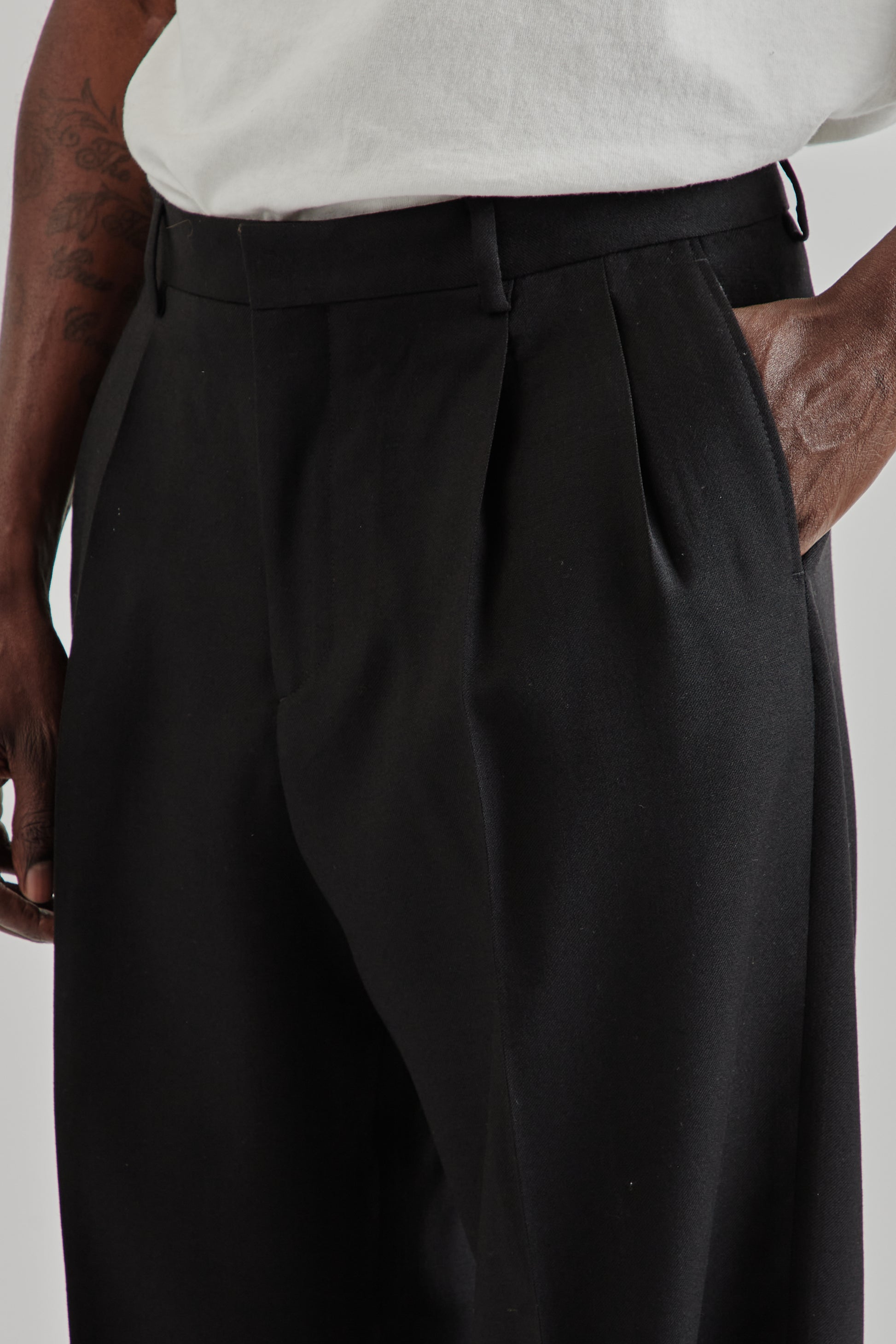 Sunflower FW25 Wide Pleated Trouser Black18