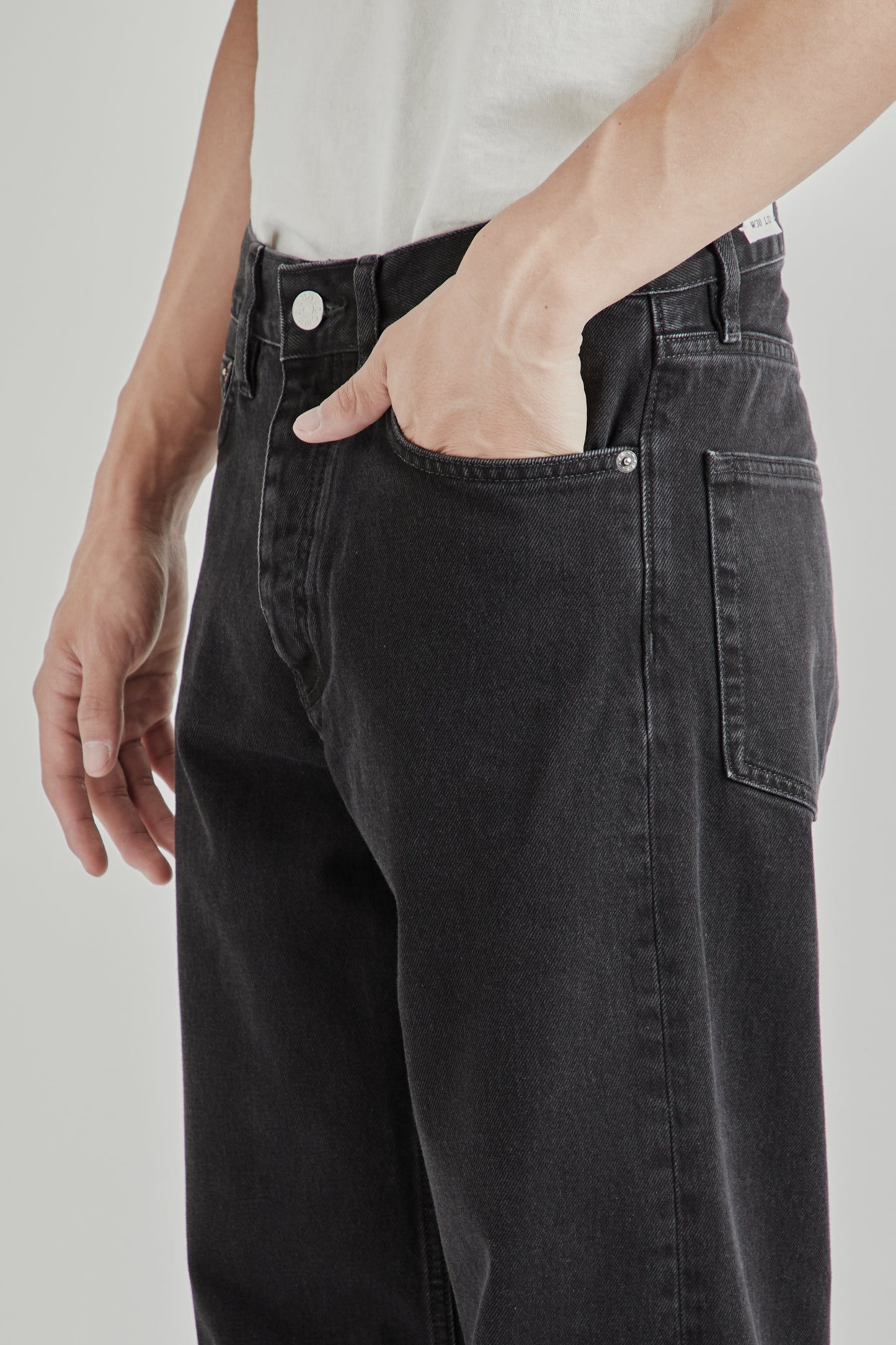 Sunflower FW26 Loose Denim Washed Black2025