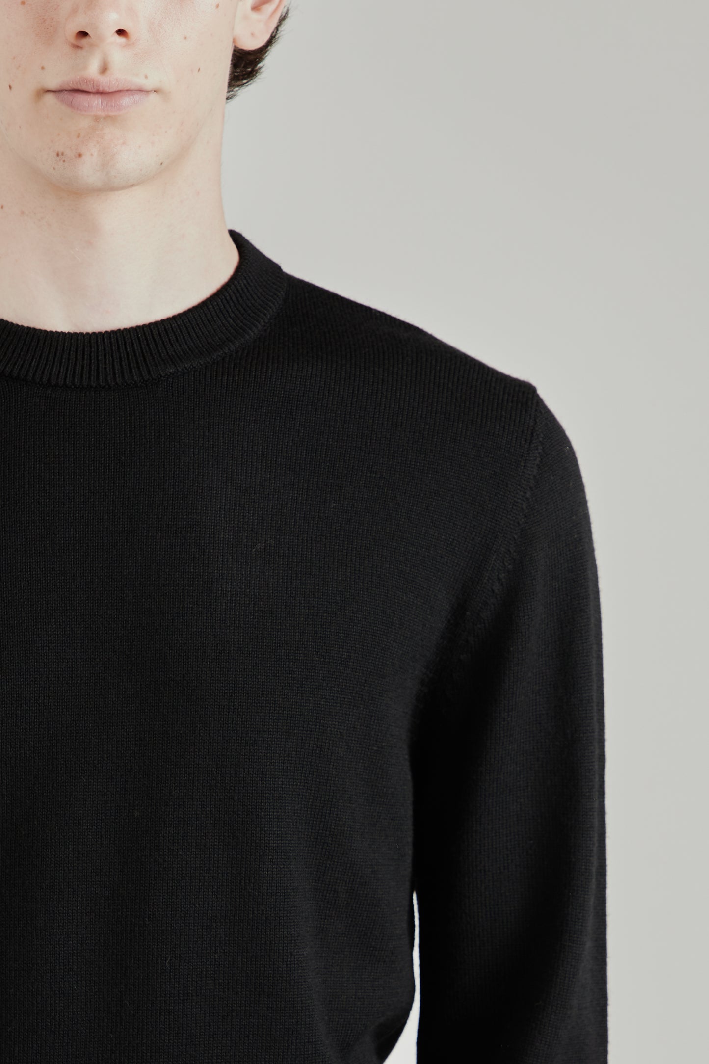 Moon Merino Cropped - Black