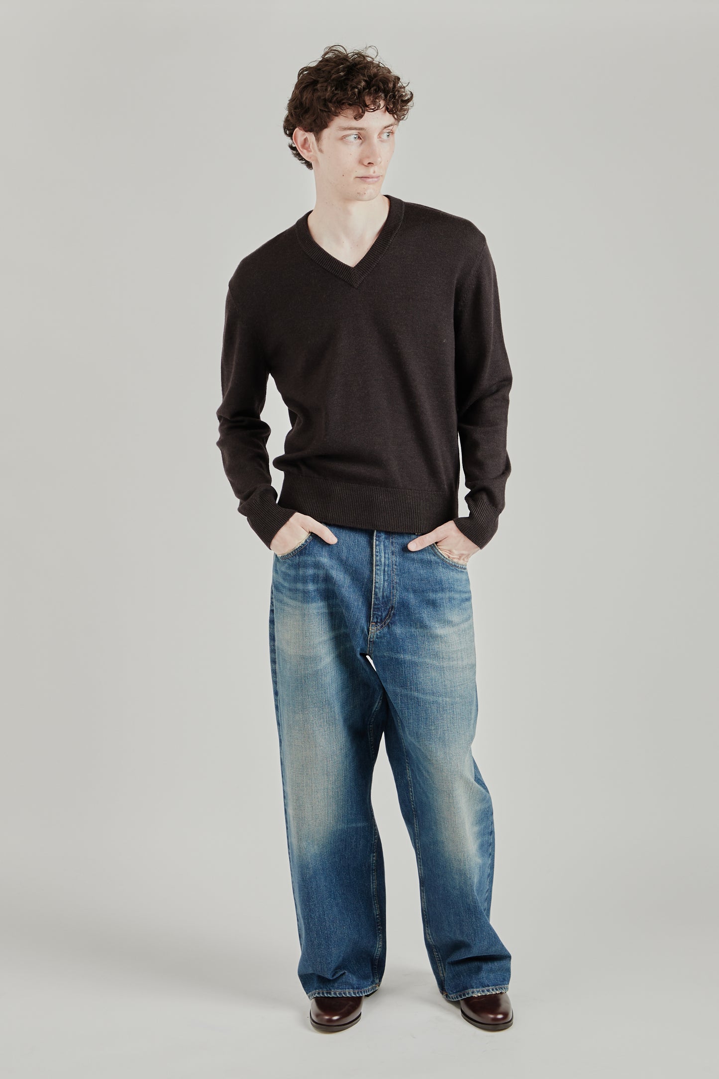 Moon Merino V Neck - Brown