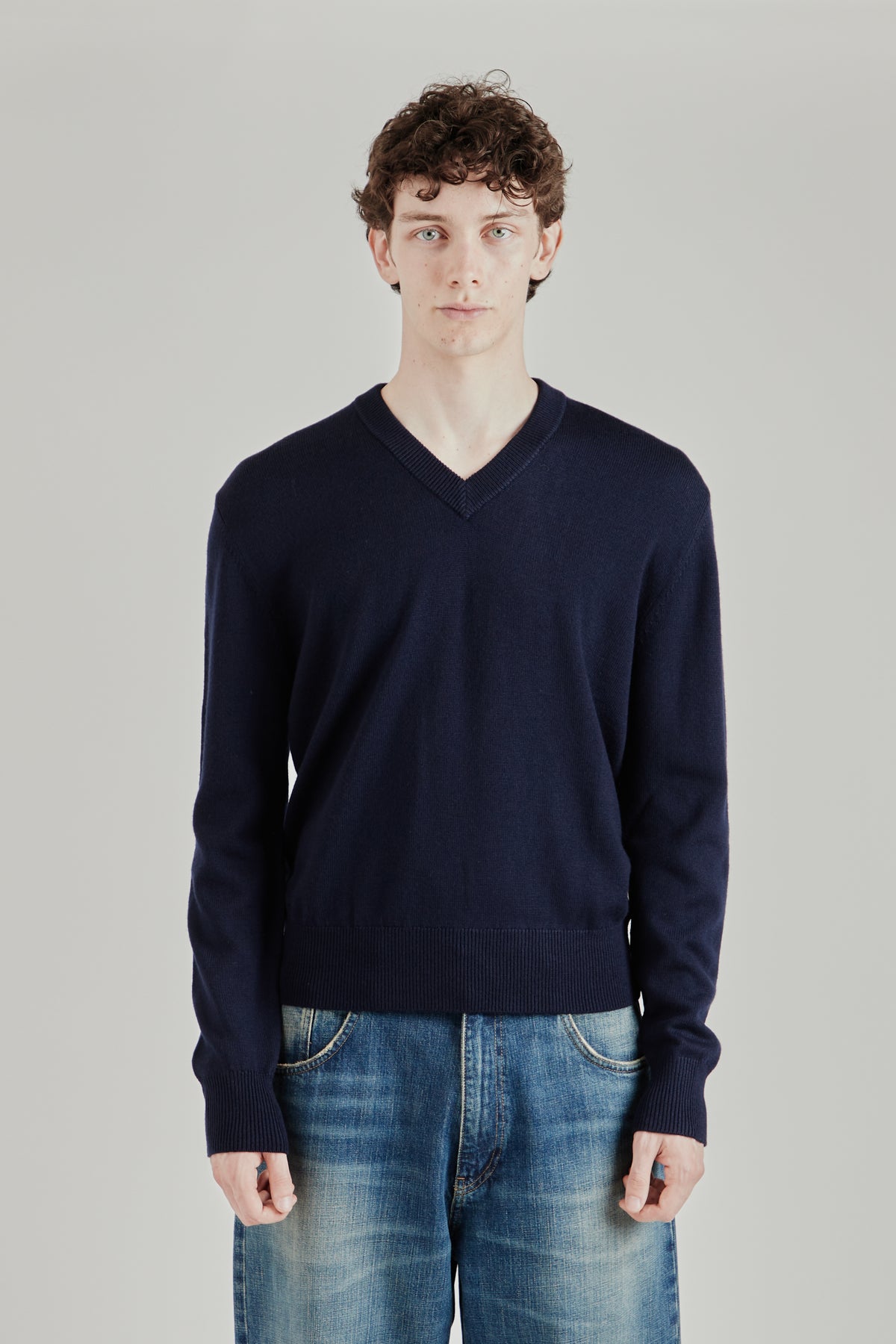 Moon Merino V Neck - Navy
