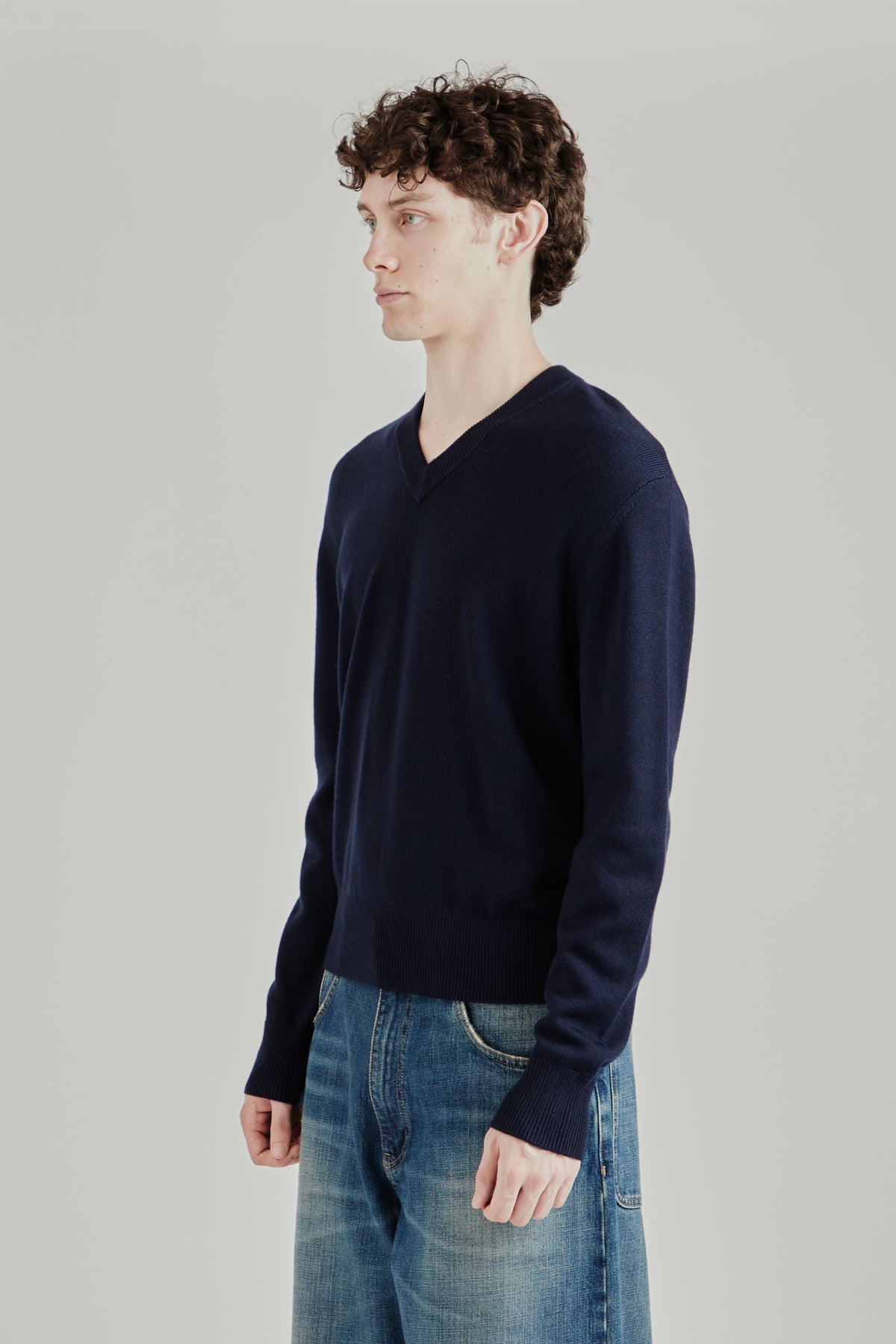 Moon Merino V Neck - Navy