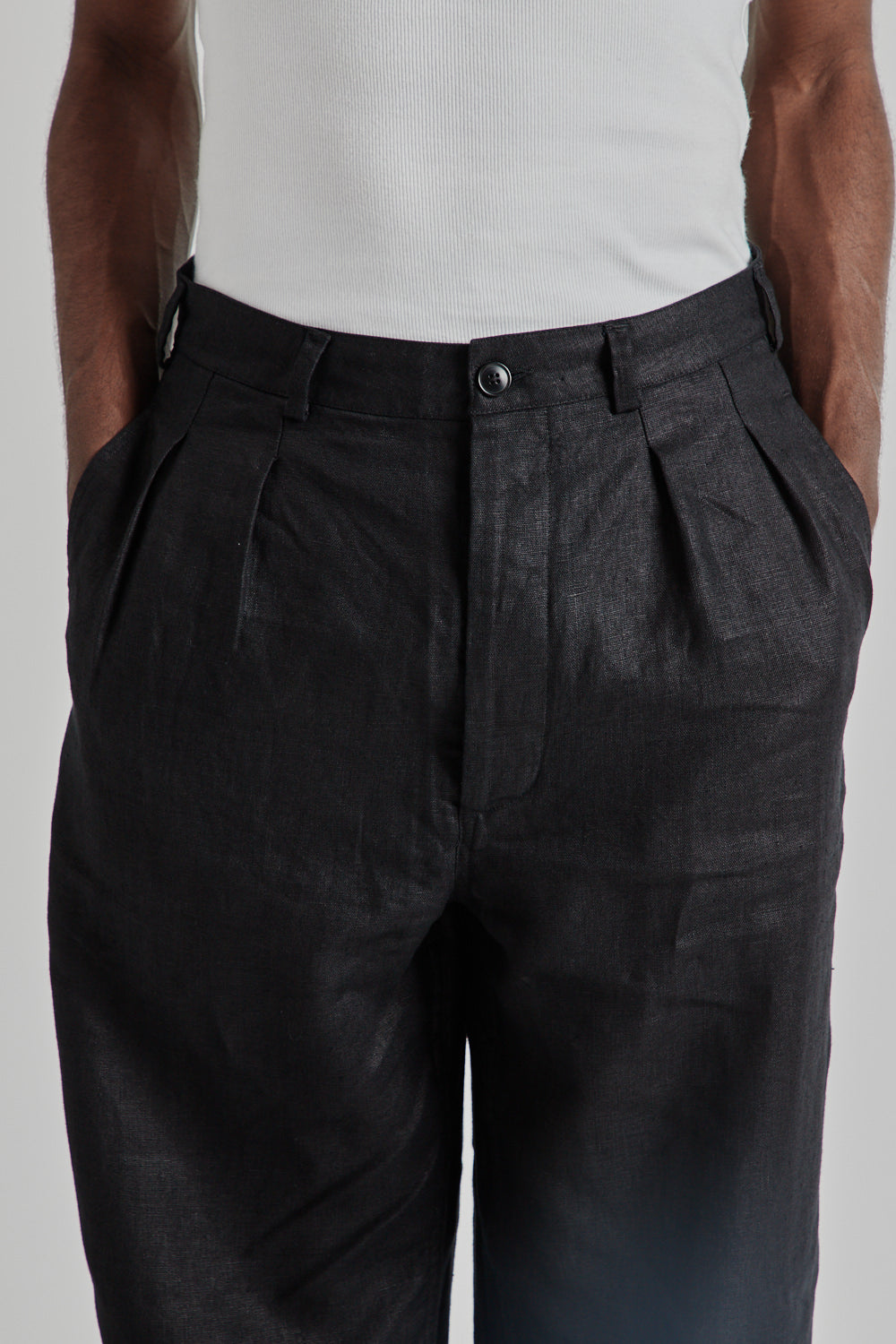 Pleated Linen Pants - Black