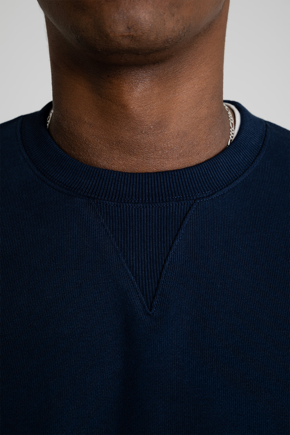 Uniform Bridge Basic Sweatshirt Navy Detail 01