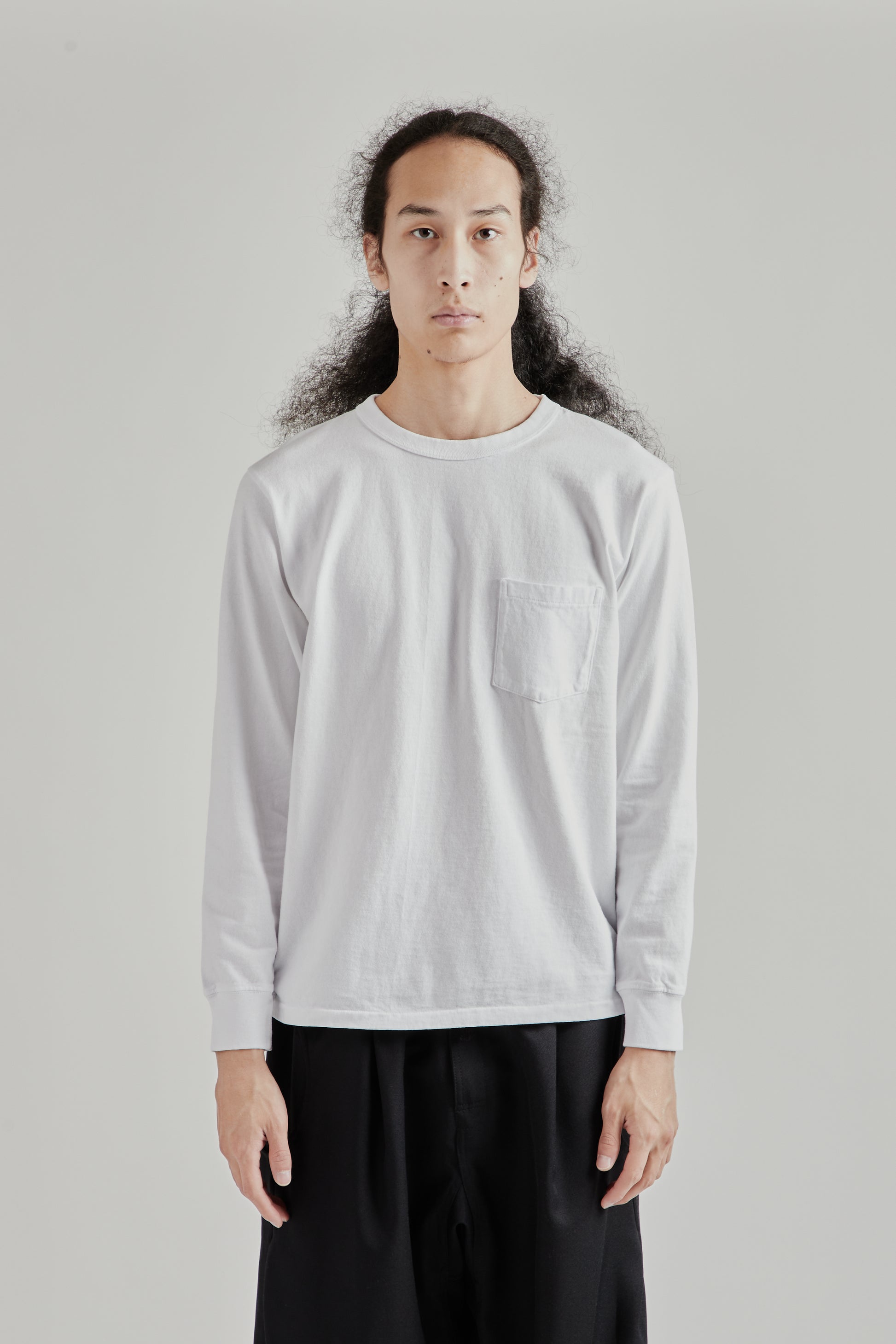 Velva Sheen FW25 Pigment Long Sleeve Pocket Tee White 2