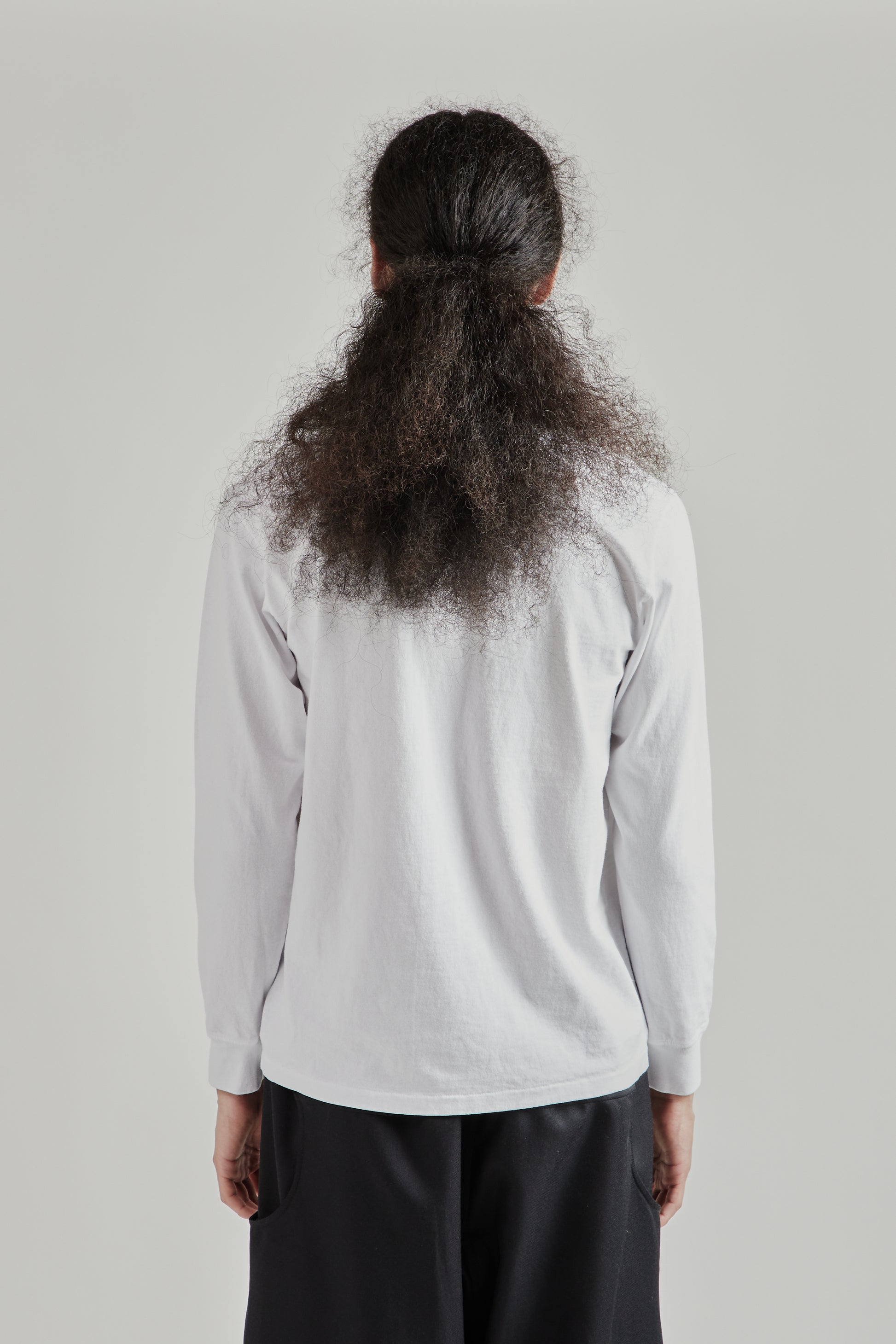 Velva Sheen FW25 Pigment Long Sleeve Pocket Tee White 5