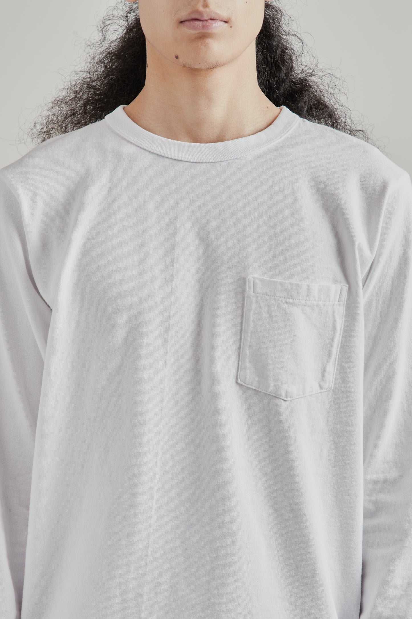 Velva Sheen FW25 Pigment Long Sleeve Pocket Tee White 6
