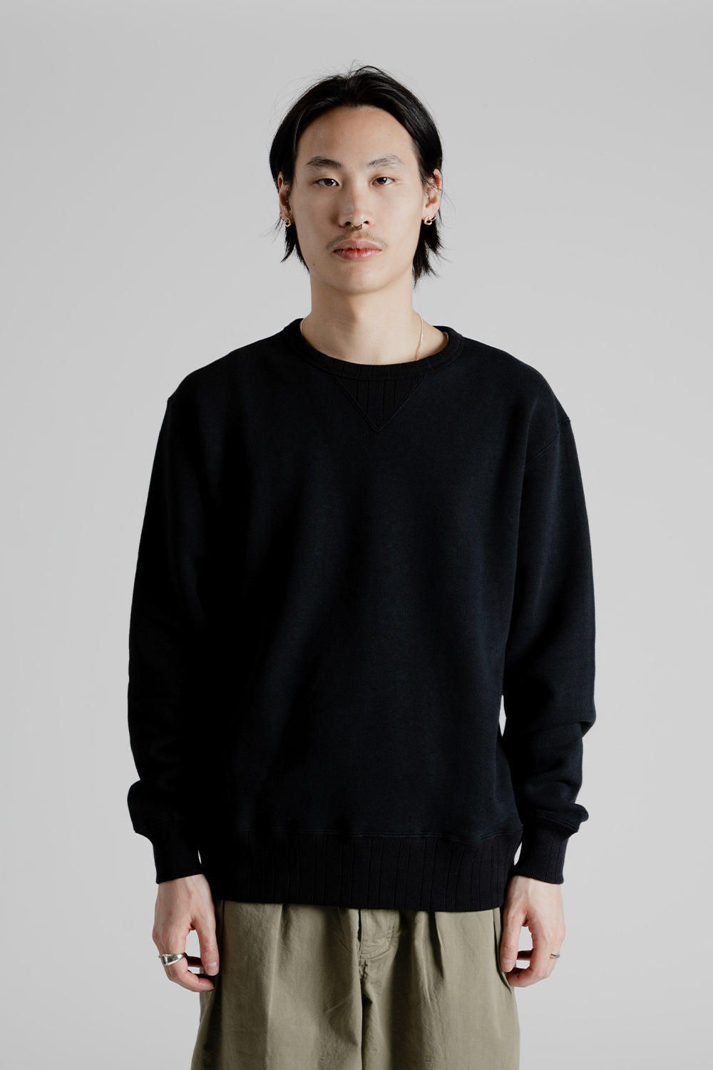 Velva Sheen Loopwheeler Crew Sweat in Black.