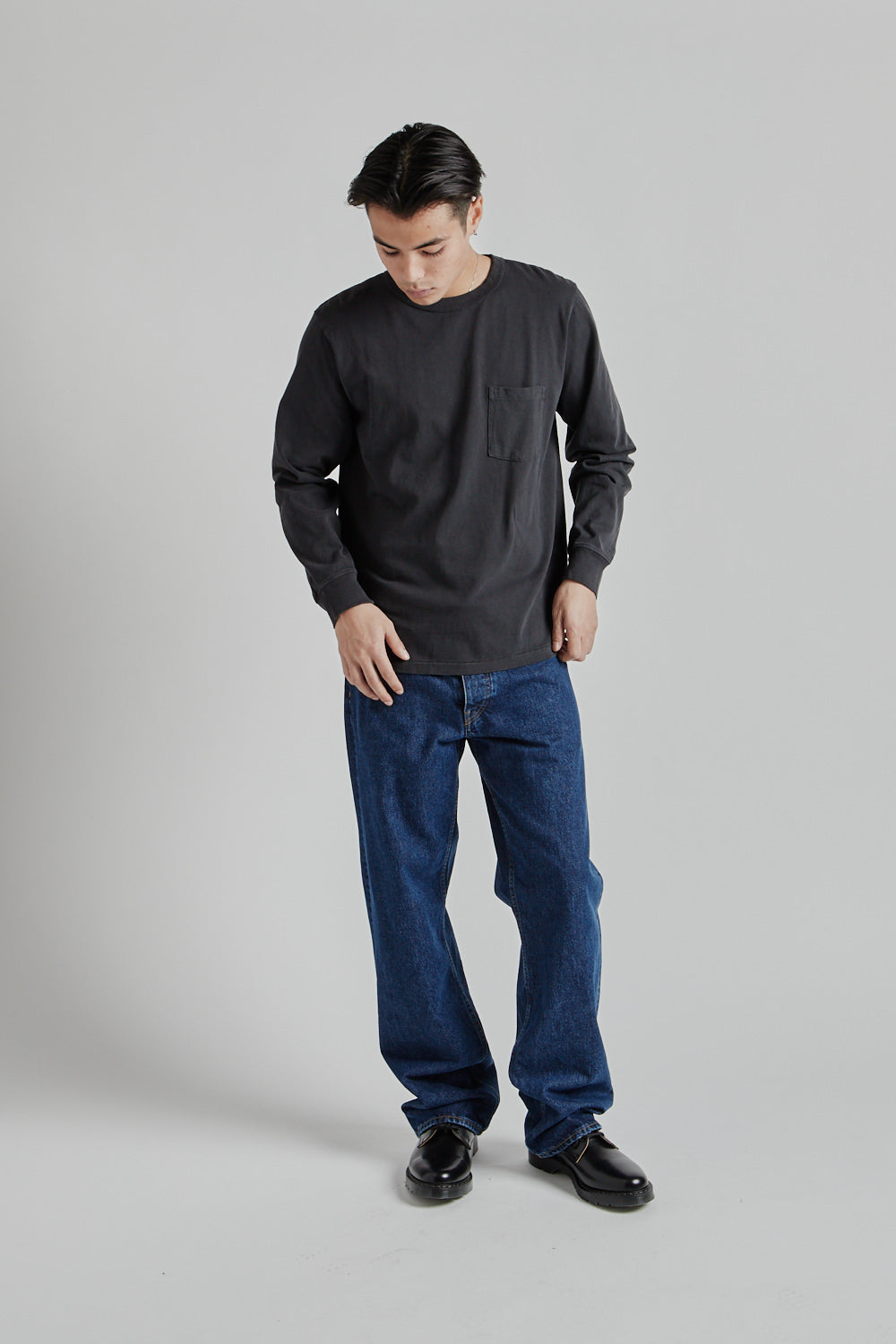 Velva Sheen Pigment Dyed Long Sleeve Pocket Tee Black 10