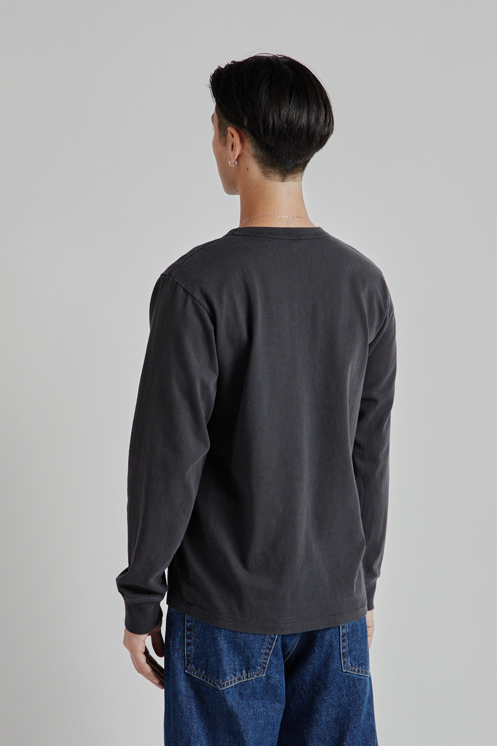 Velva Sheen Pigment Dyed Long Sleeve Pocket Tee Black 4