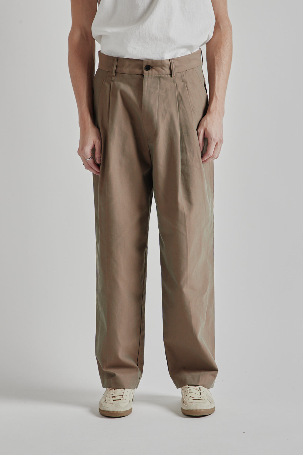 Deep Tuck Pressed Pants - Olive