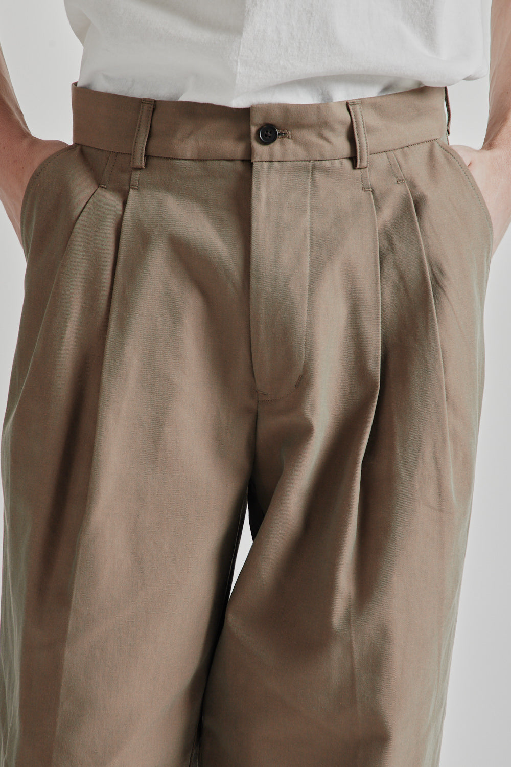 Deep Tuck Pressed Pants - Olive