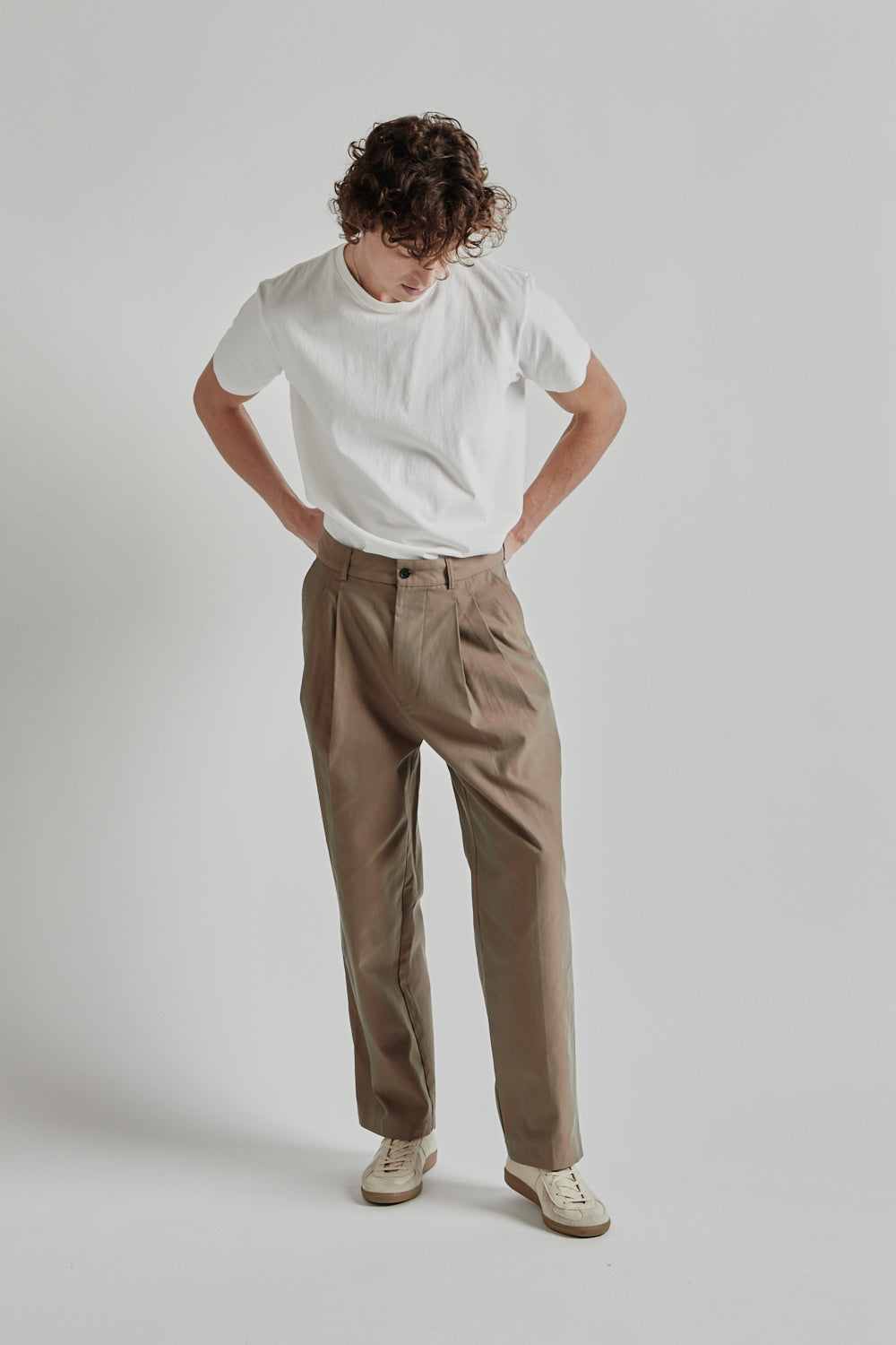 Deep Tuck Pressed Pants - Olive