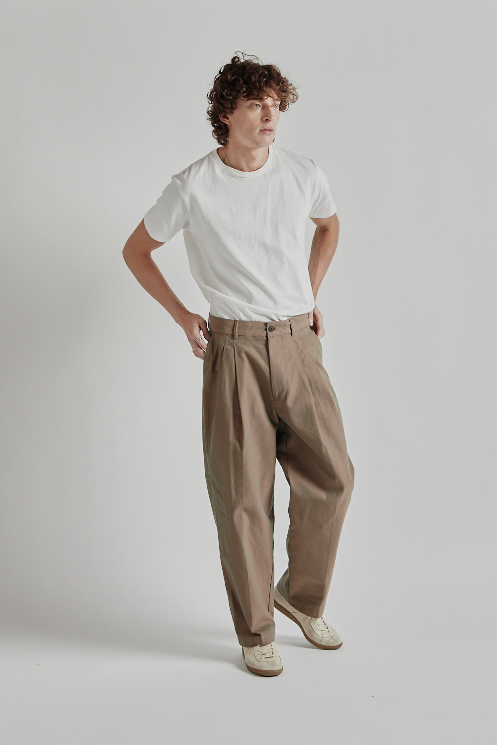 Deep Tuck Pressed Pants - Olive