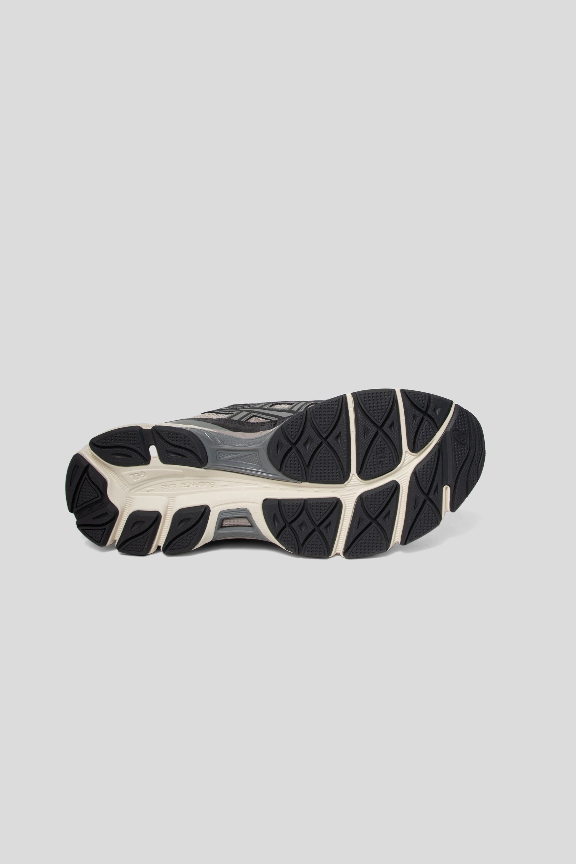 Asics Gel-NYC Shoe in Oatmeal/Obsidian Grey