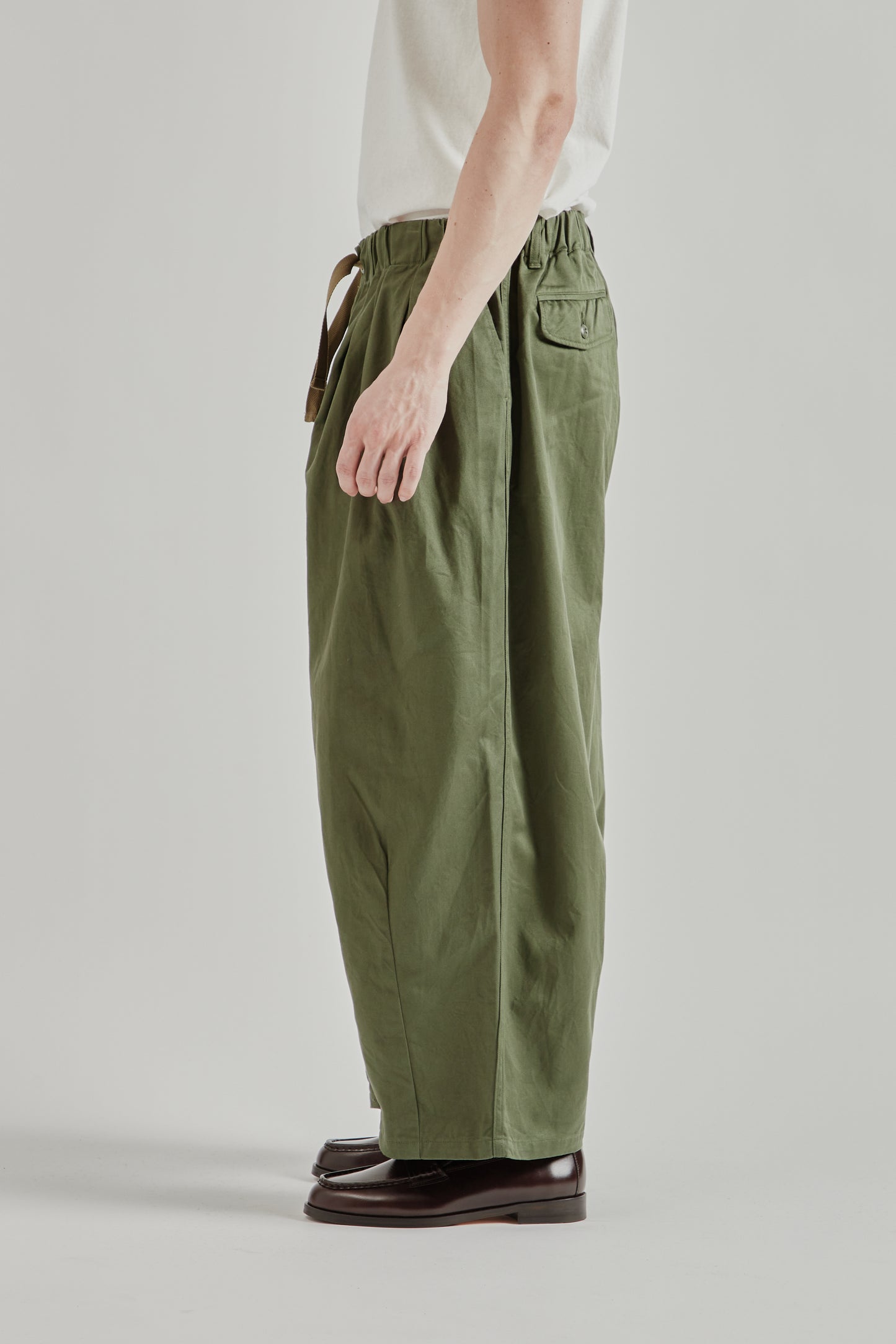 is-is-ness SS26 Balloon EZ Pants Khaki2056