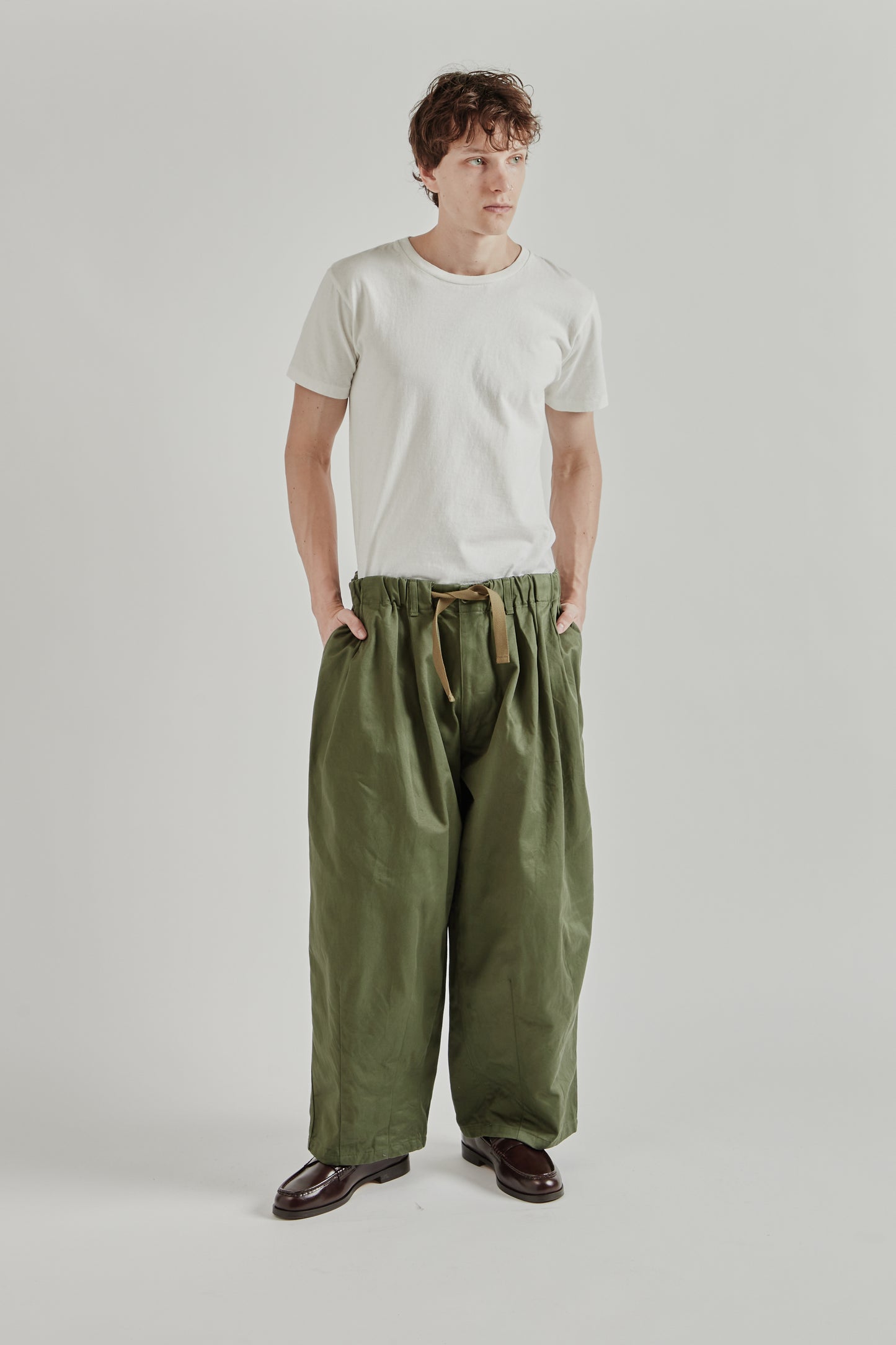 is-is-ness SS26 Balloon EZ Pants Khaki2069