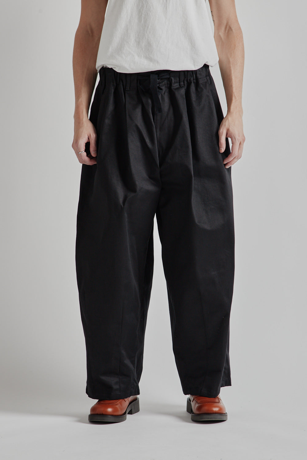 is-ness Balloon EZ Pants - Black | Wallace Mercantile Shop