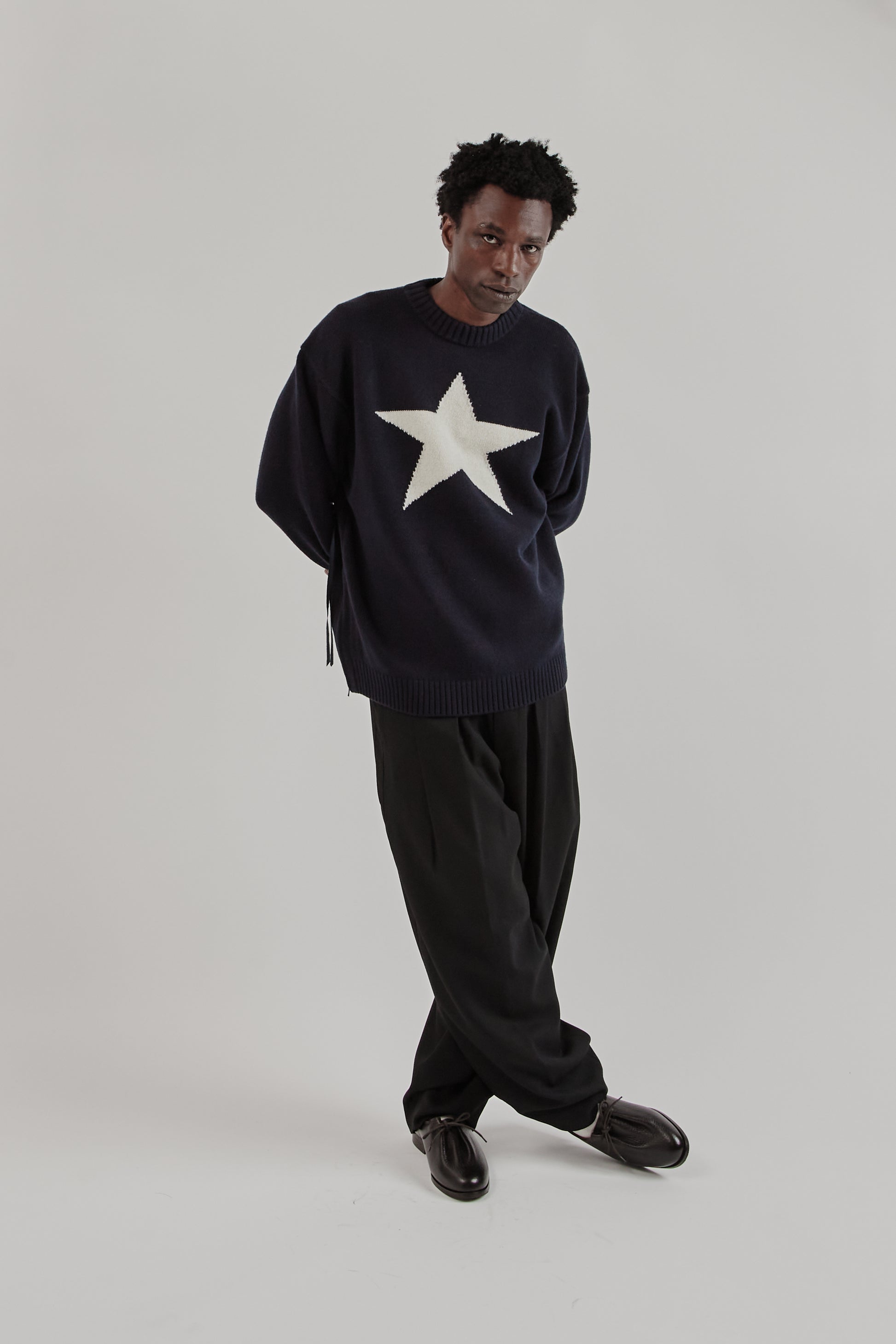 is-ness FW25 Doron Ventalation Knit Navy21