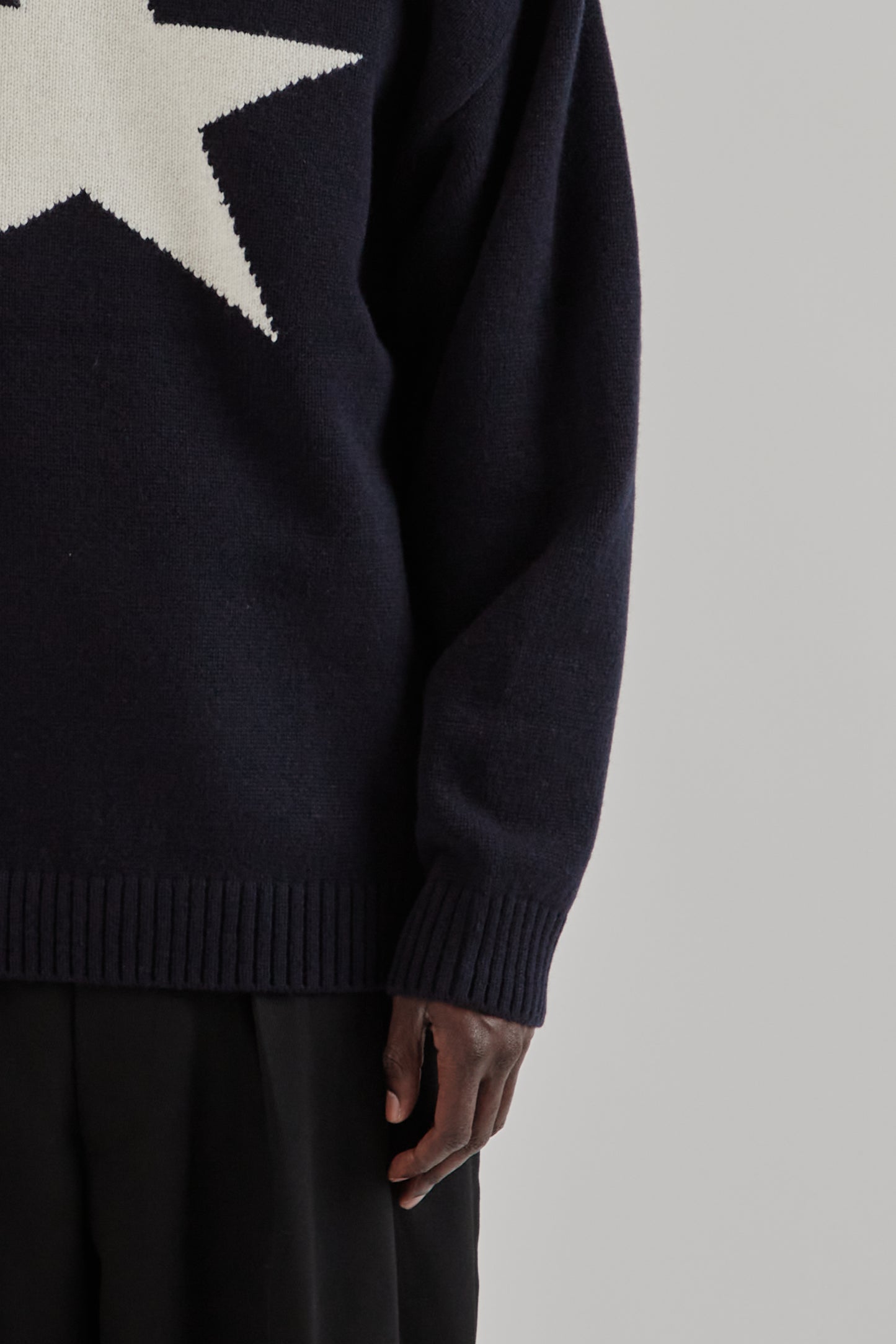 is-ness FW25 Doron Ventalation Knit Navy31