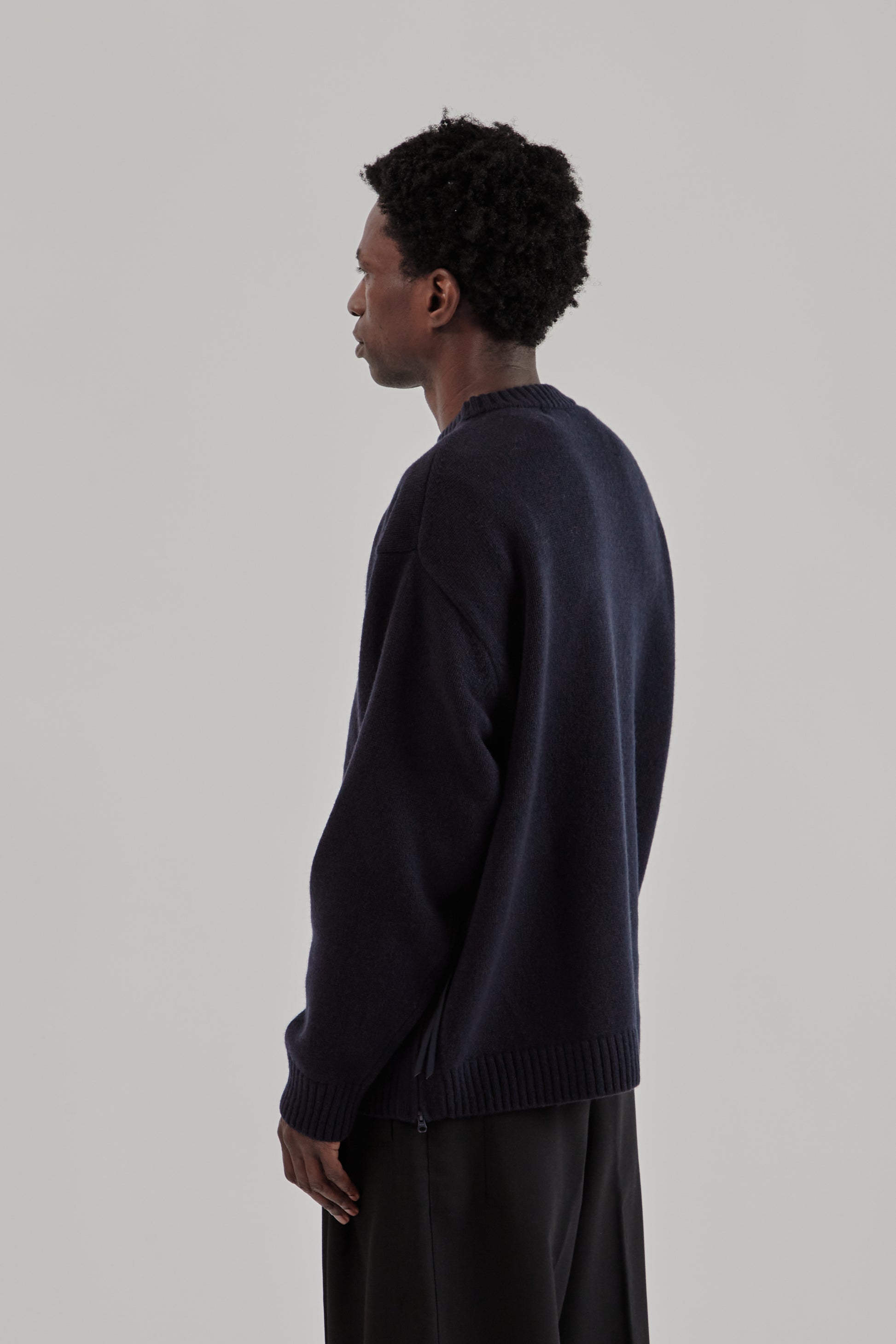 is-ness FW25 Doron Ventalation Knit Navy8