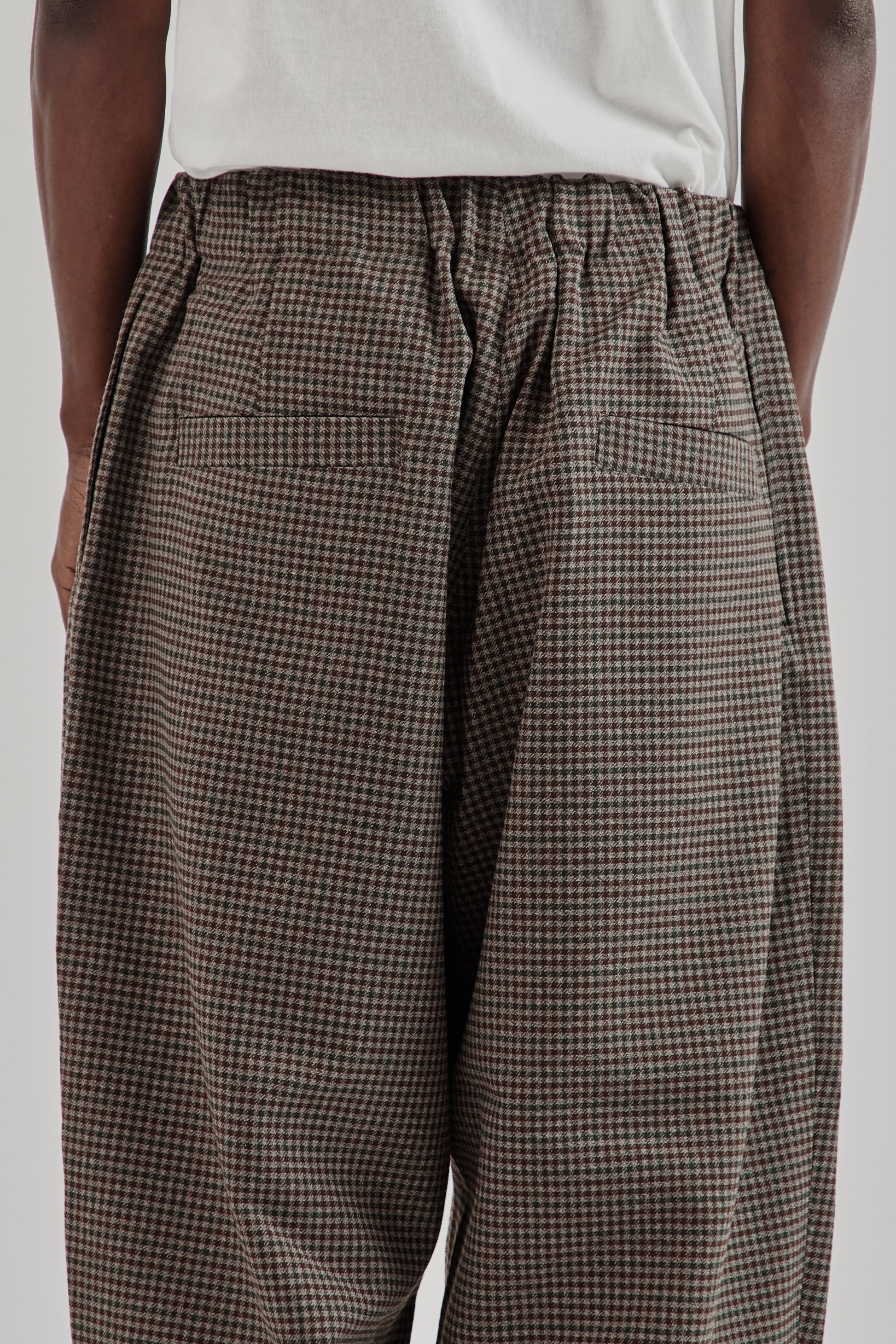 is-ness FW25 Tech Tweed Darts Pants Houndstooth Check12
