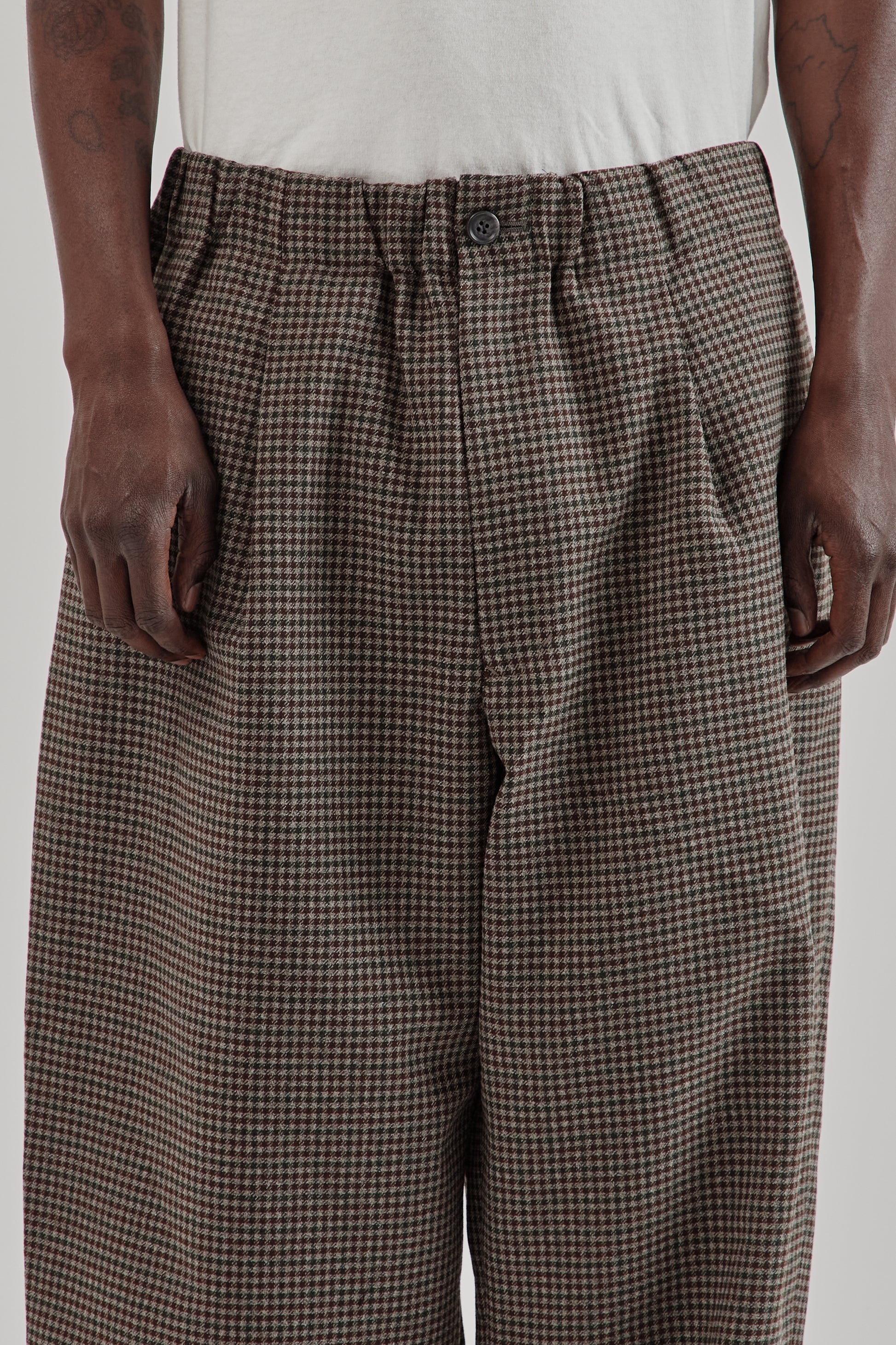 is-ness FW25 Tech Tweed Darts Pants Houndstooth Check14