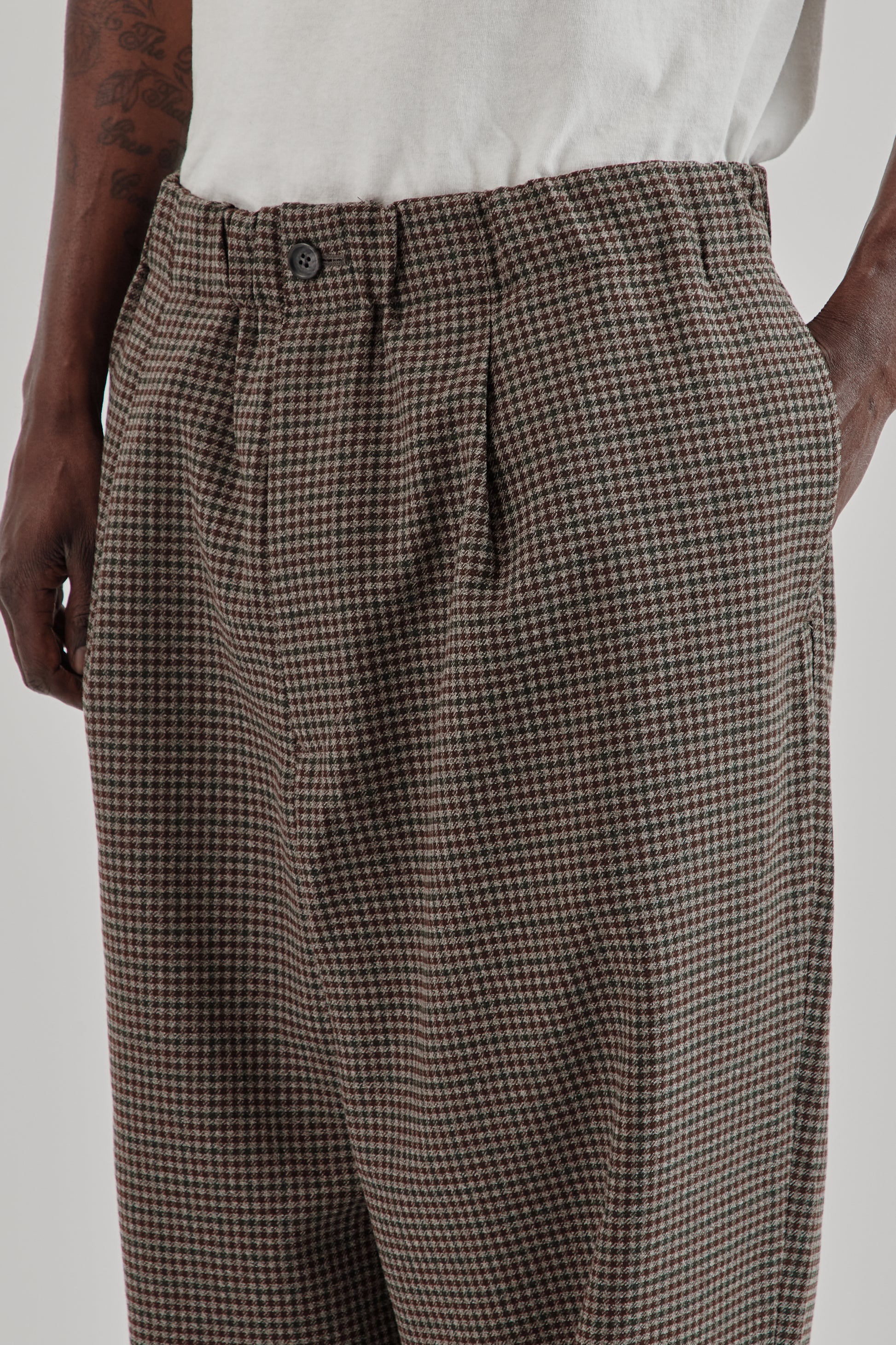 is-ness FW25 Tech Tweed Darts Pants Houndstooth Check15